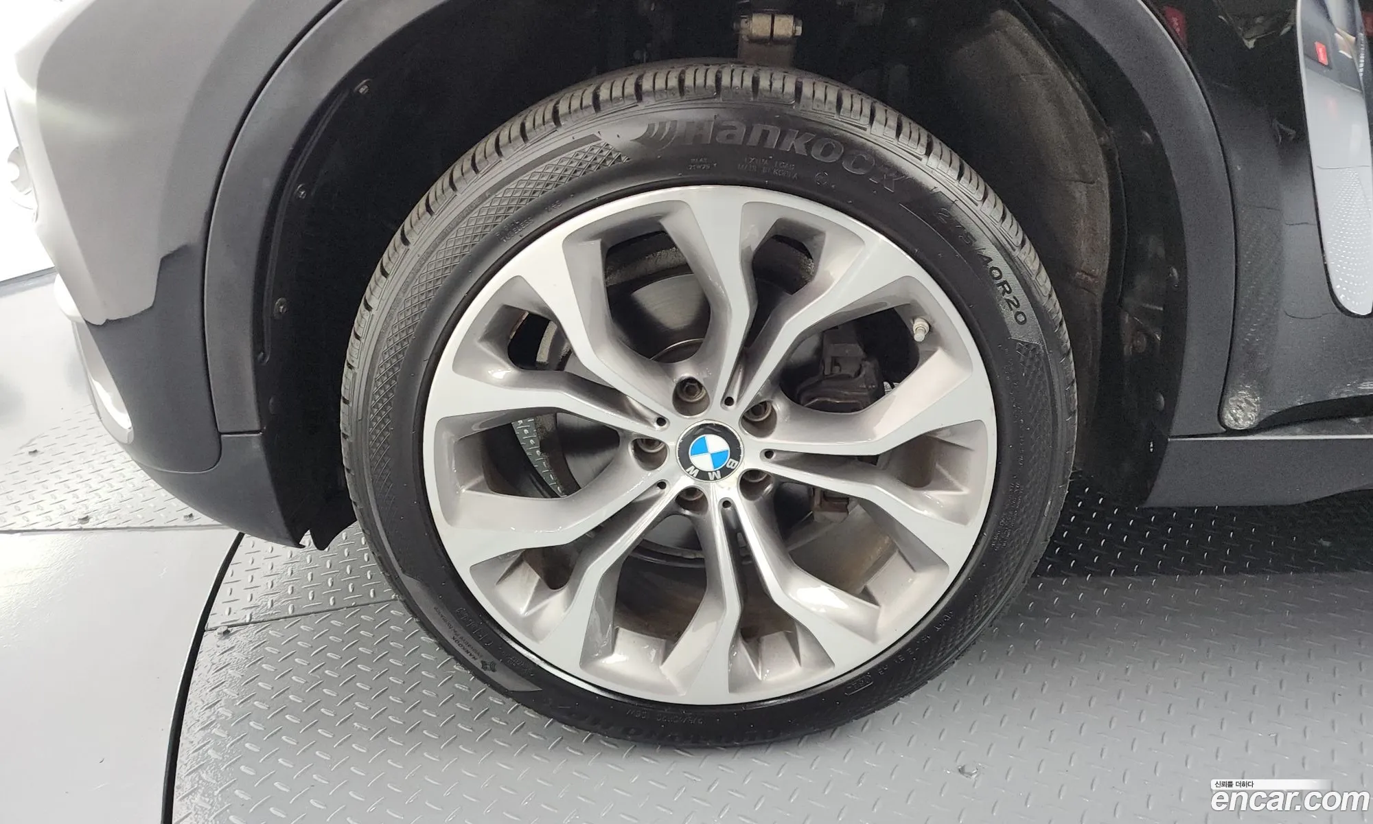 BMW X6 2018 WBAKV2108J0Y40174 — 4