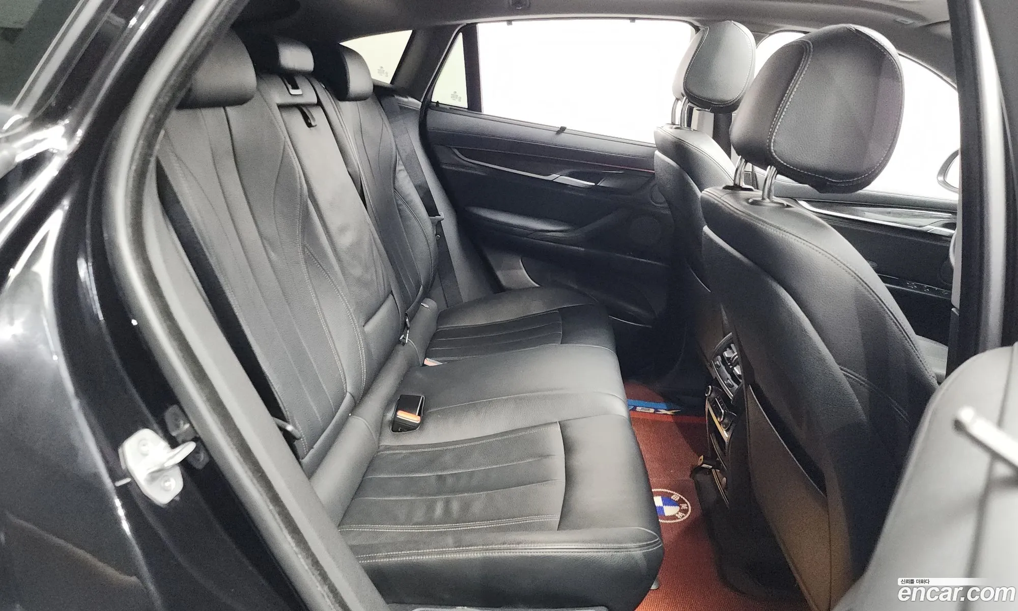 BMW X6 2018 WBAKV2108J0Y40174 — 16