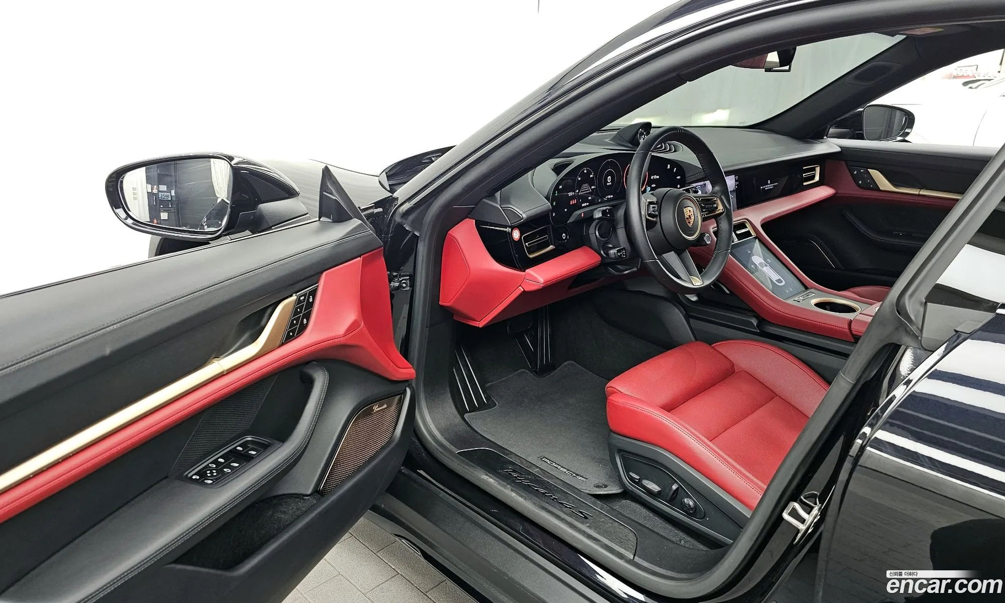 Porsche Taycan 2024 — 18