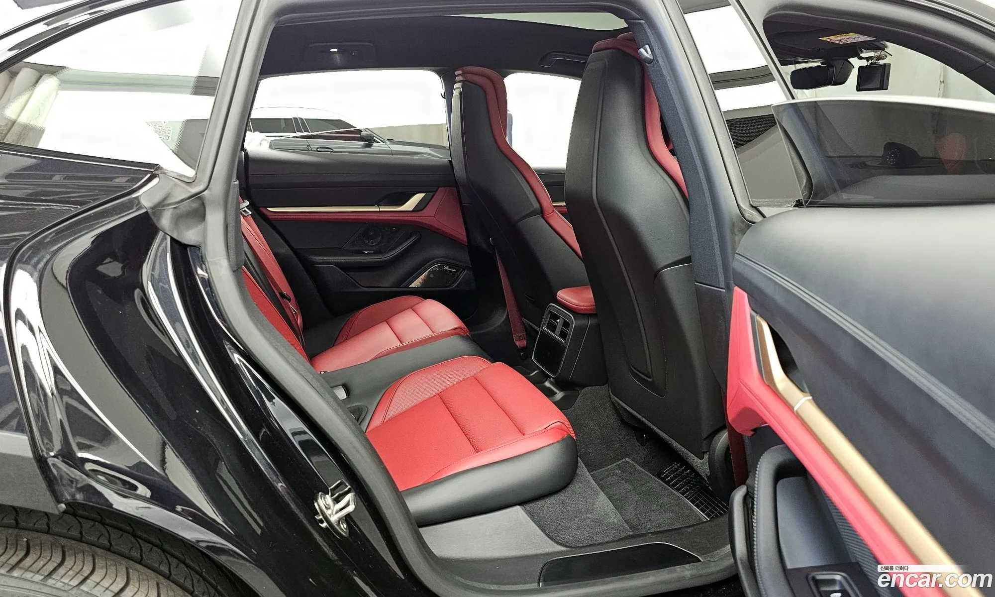 Porsche Taycan 2024 — 8