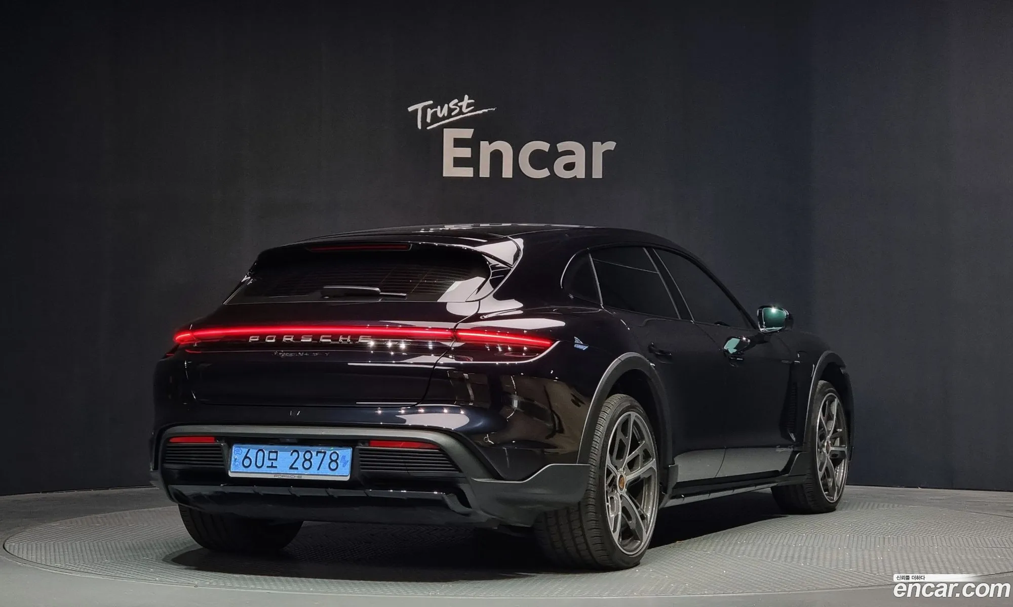 Porsche Taycan 2024 — 4