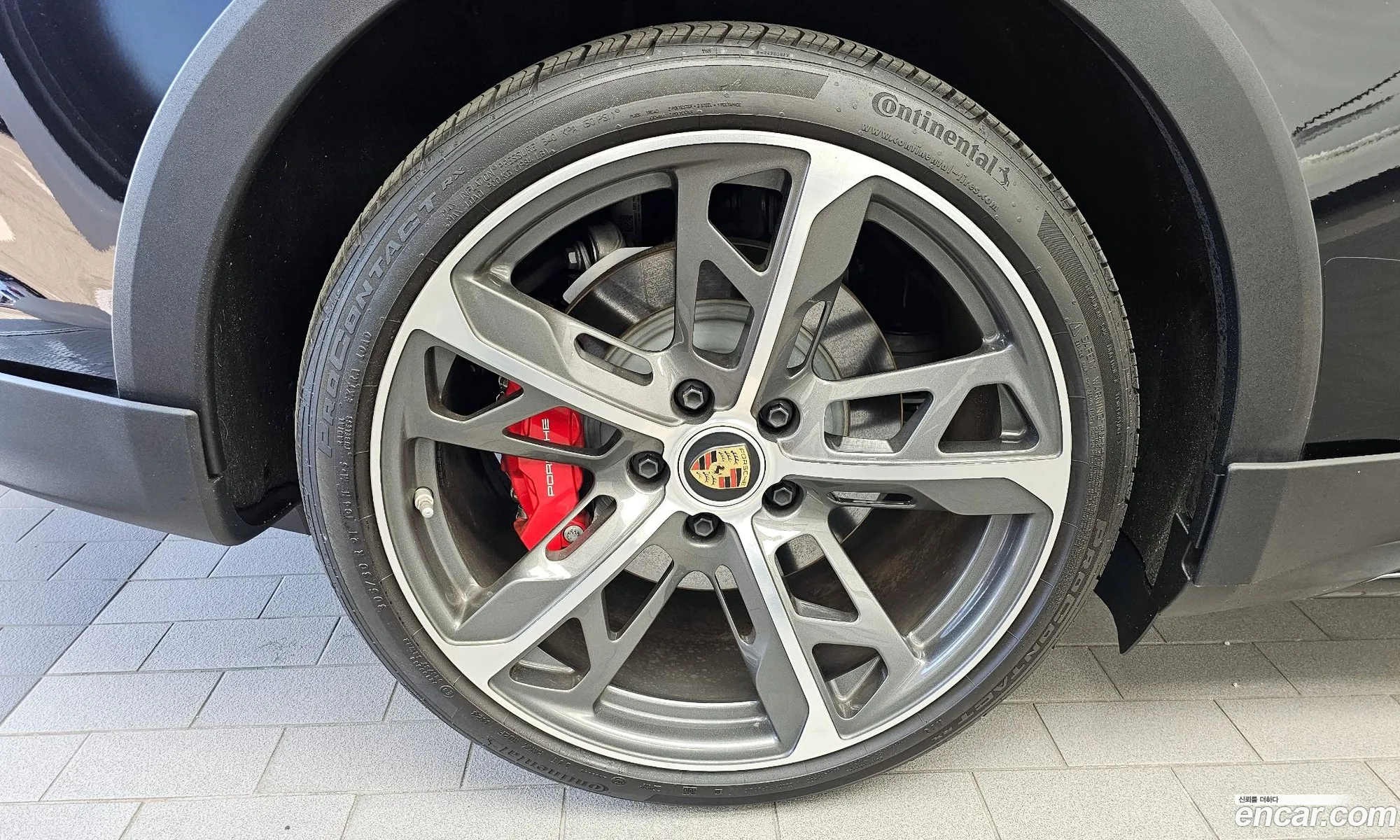 Porsche Taycan 2024 — 19