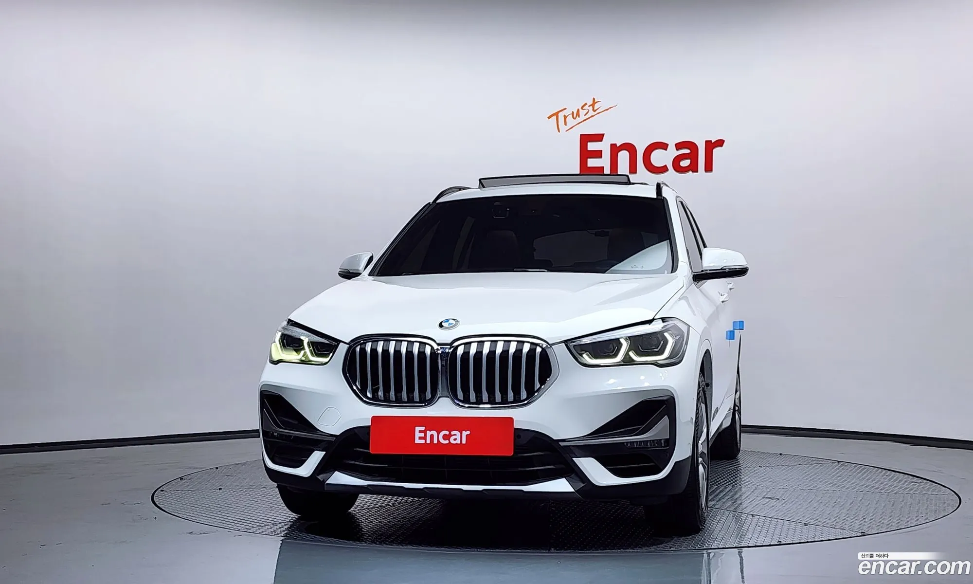 BMW X1 2022 WBA11DG0188181818 — 10