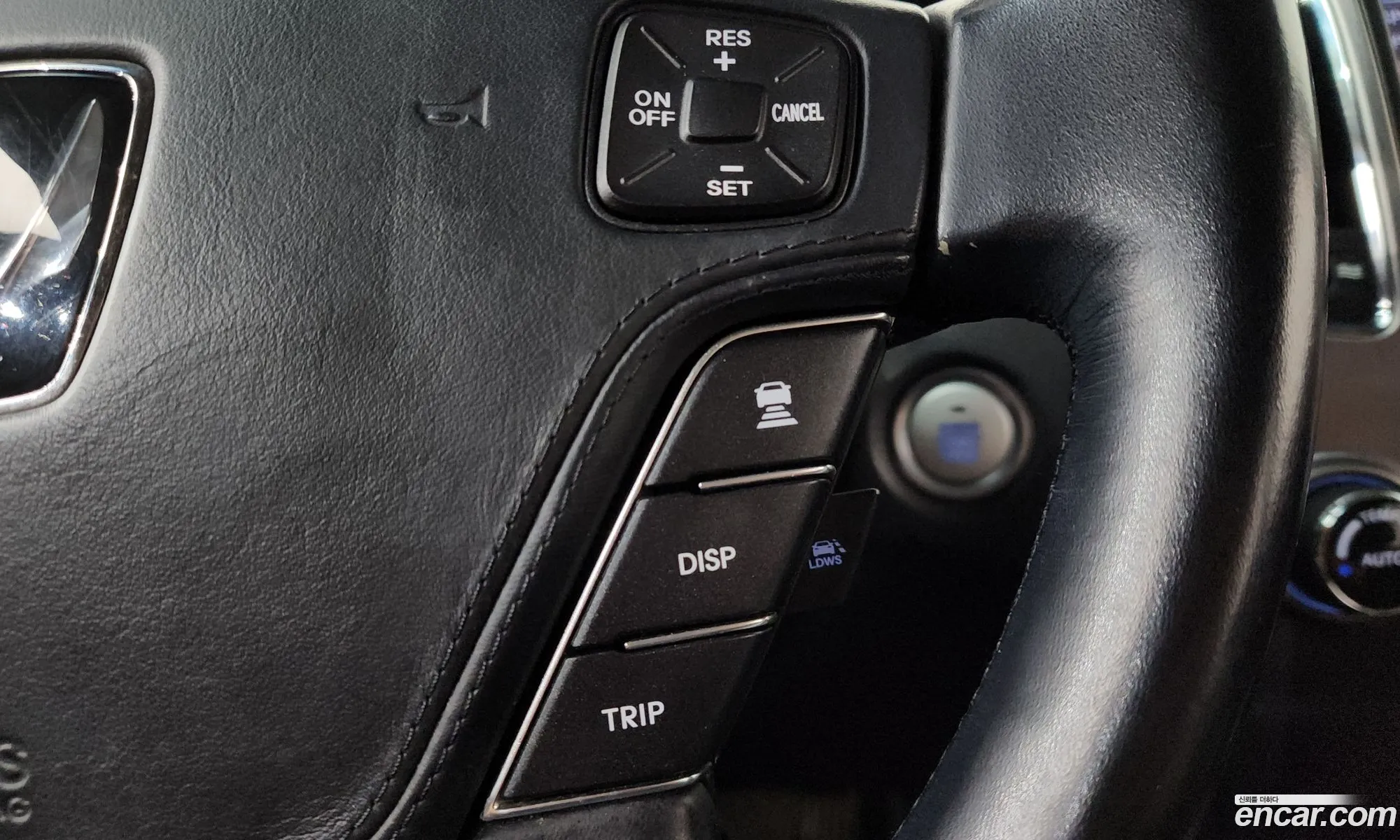 Hyundai Equus 2010 — 3