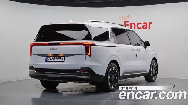 Kia Carnival 2024 — 7