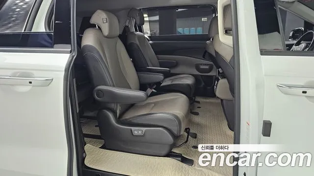 Kia Carnival 2024 — 14