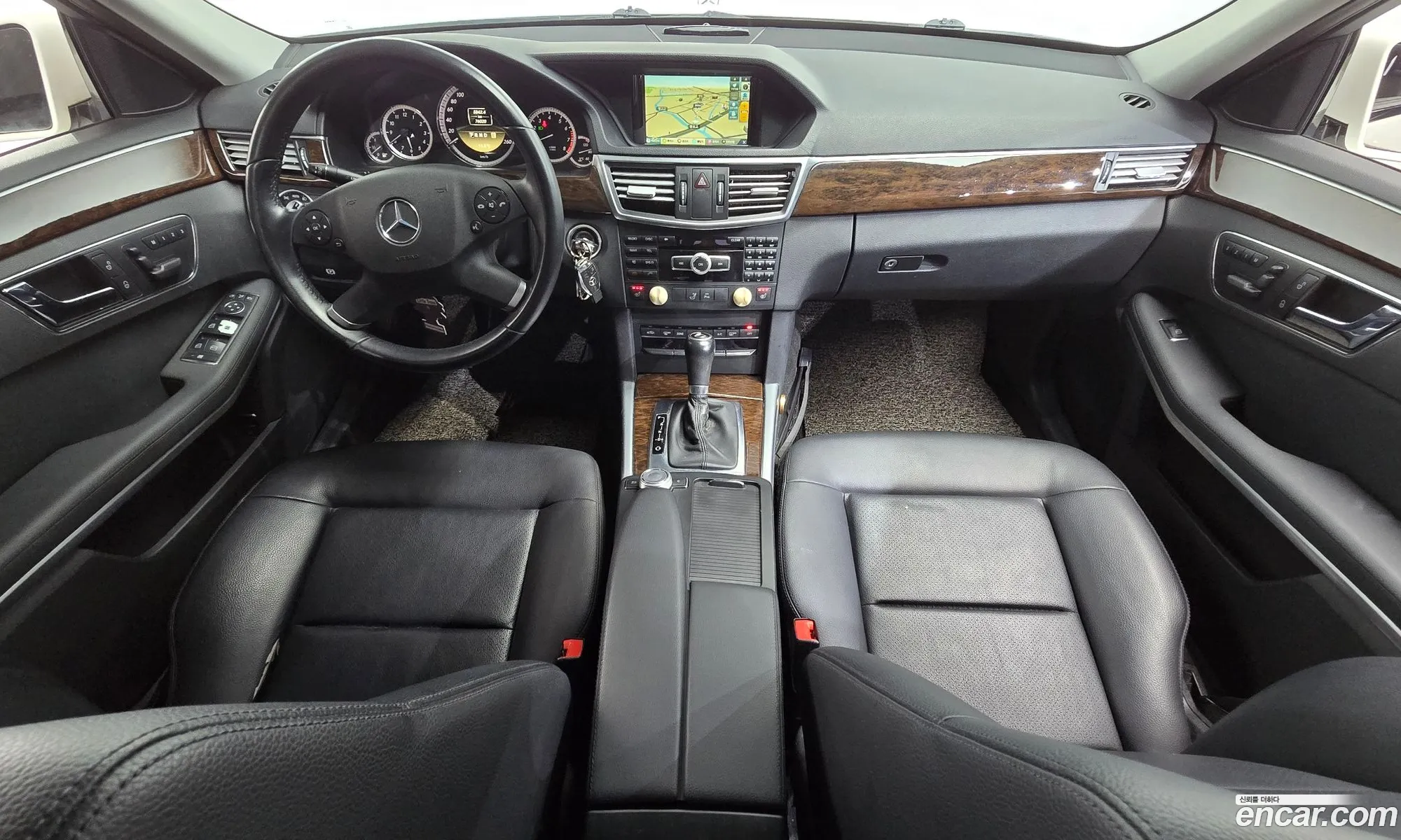 Mercedes-Benz E-Class W212 2011 WDDHF4JB3BA505722 — 19