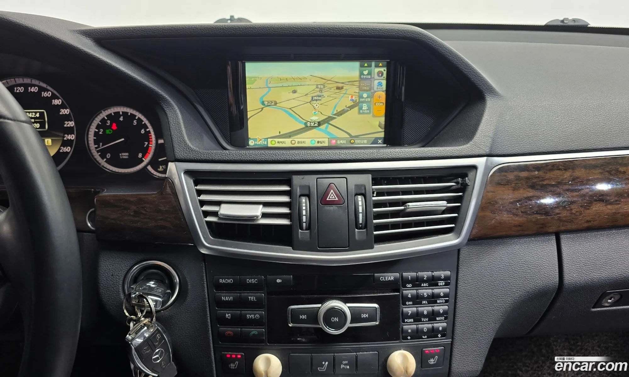 Mercedes-Benz E-Class W212 2011 WDDHF4JB3BA505722 — 5