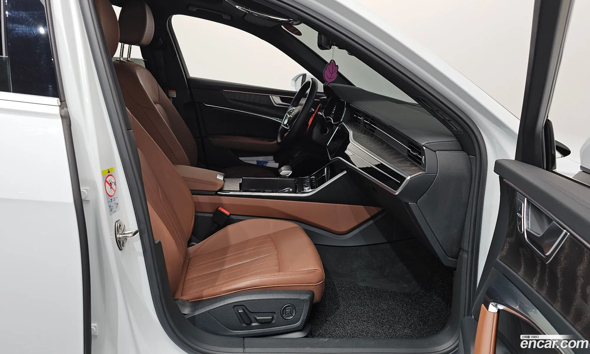 Audi A6 2023 WAUZZZF29PN019330 — 3