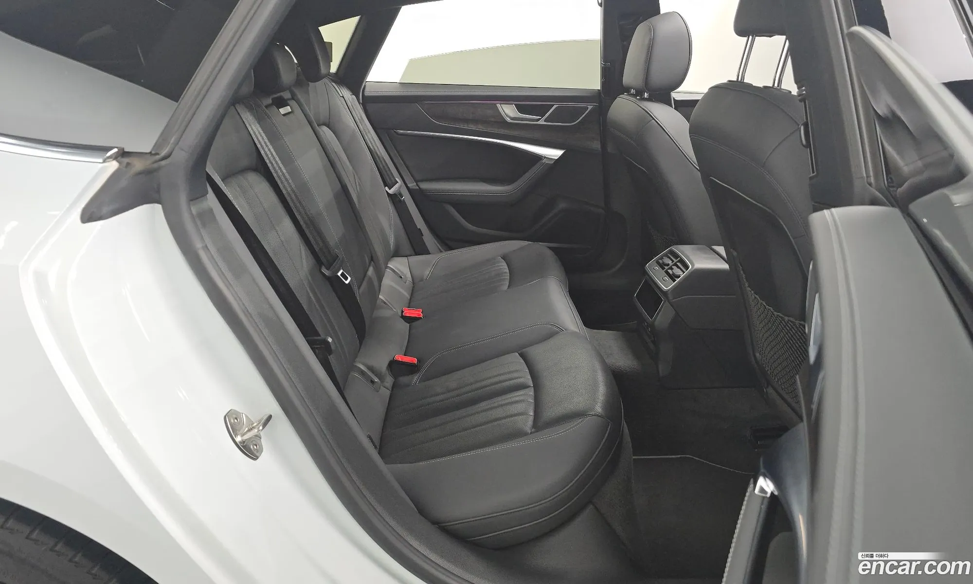 Audi A7 2021 WAUZZZF22MN005622 — 7