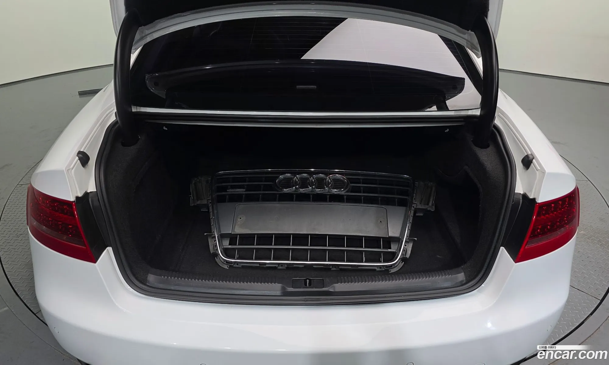 Audi A5 2010 WAUZZZ8T111111111 — 9