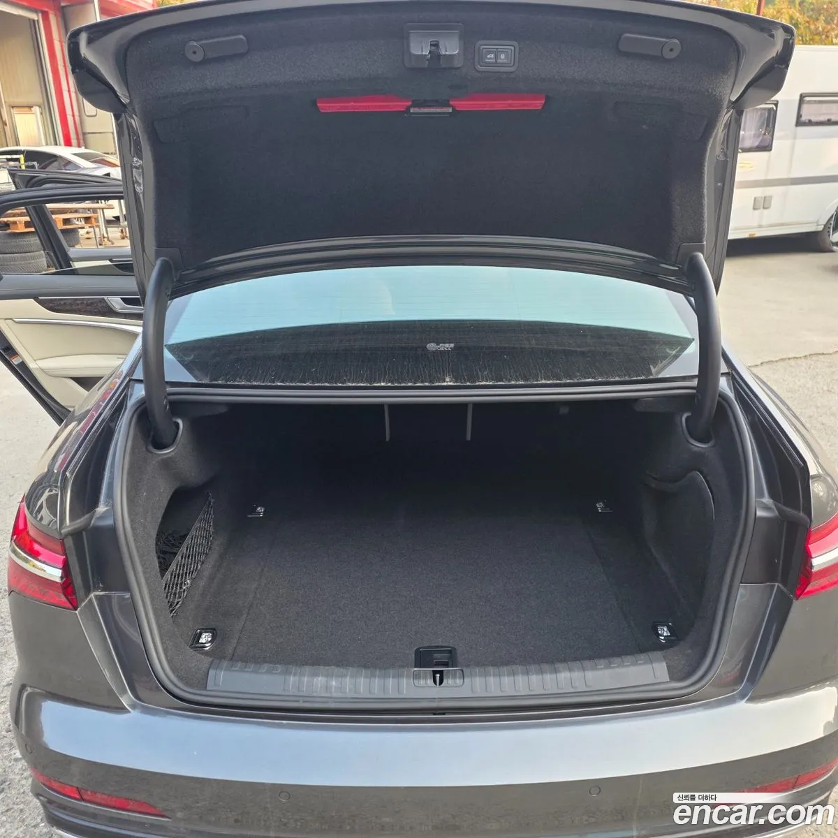 Audi A6 2021 — 17
