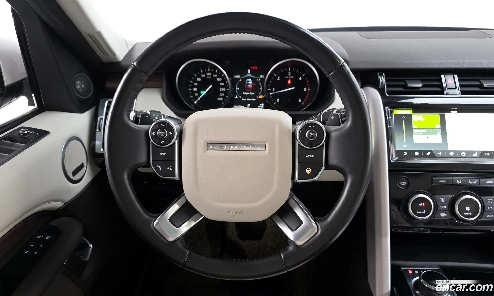 Land Rover Discovery 5 2017 SALRA2BK9HA033463 — 2