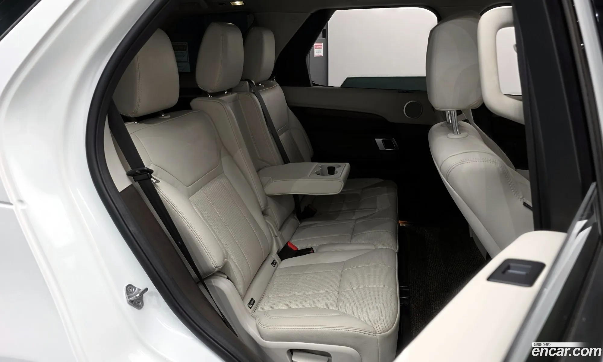 Land Rover Discovery 5 2017 SALRA2BK9HA033463 — 14