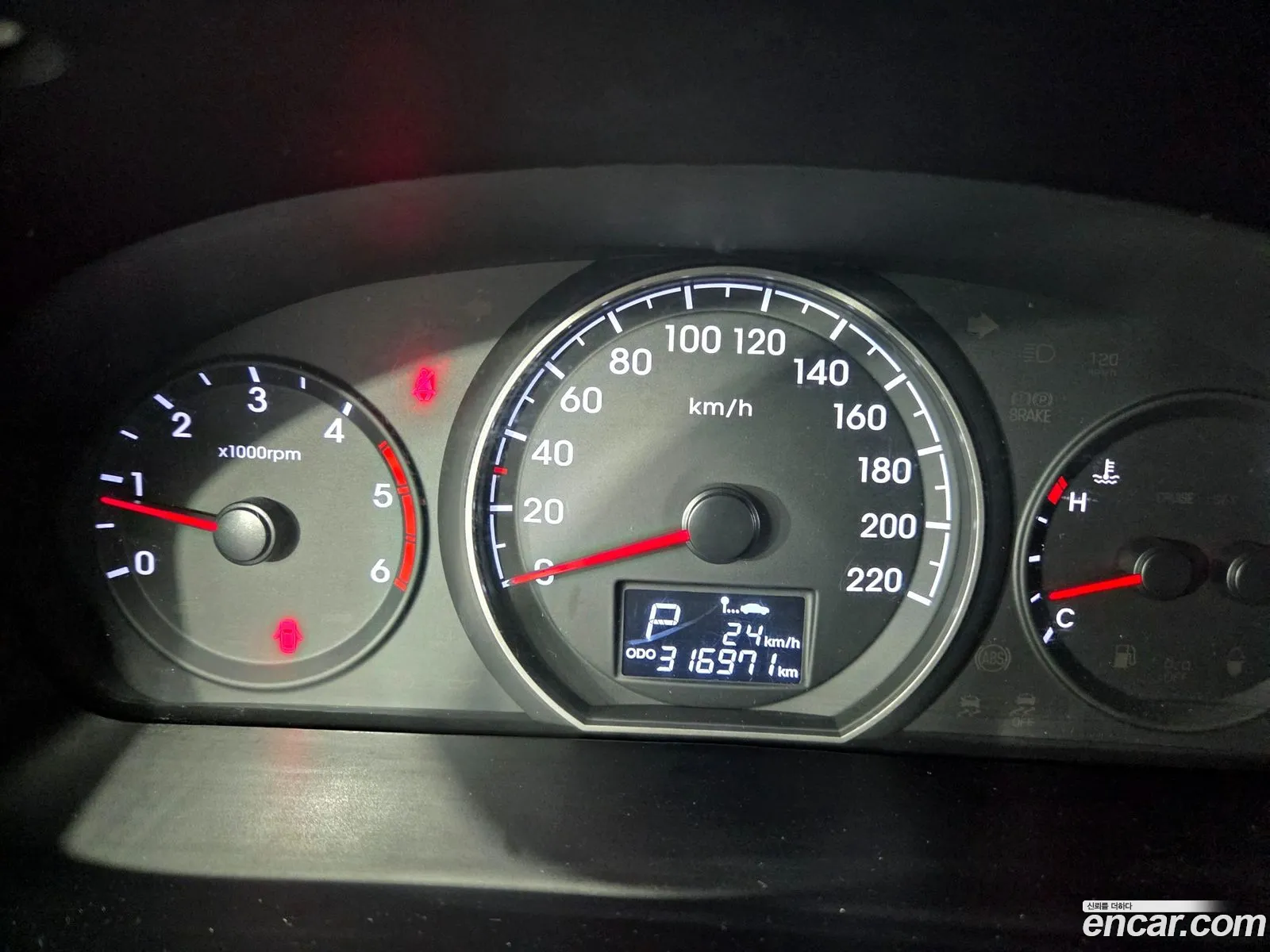 Hyundai Grand Starex 2016 — 10