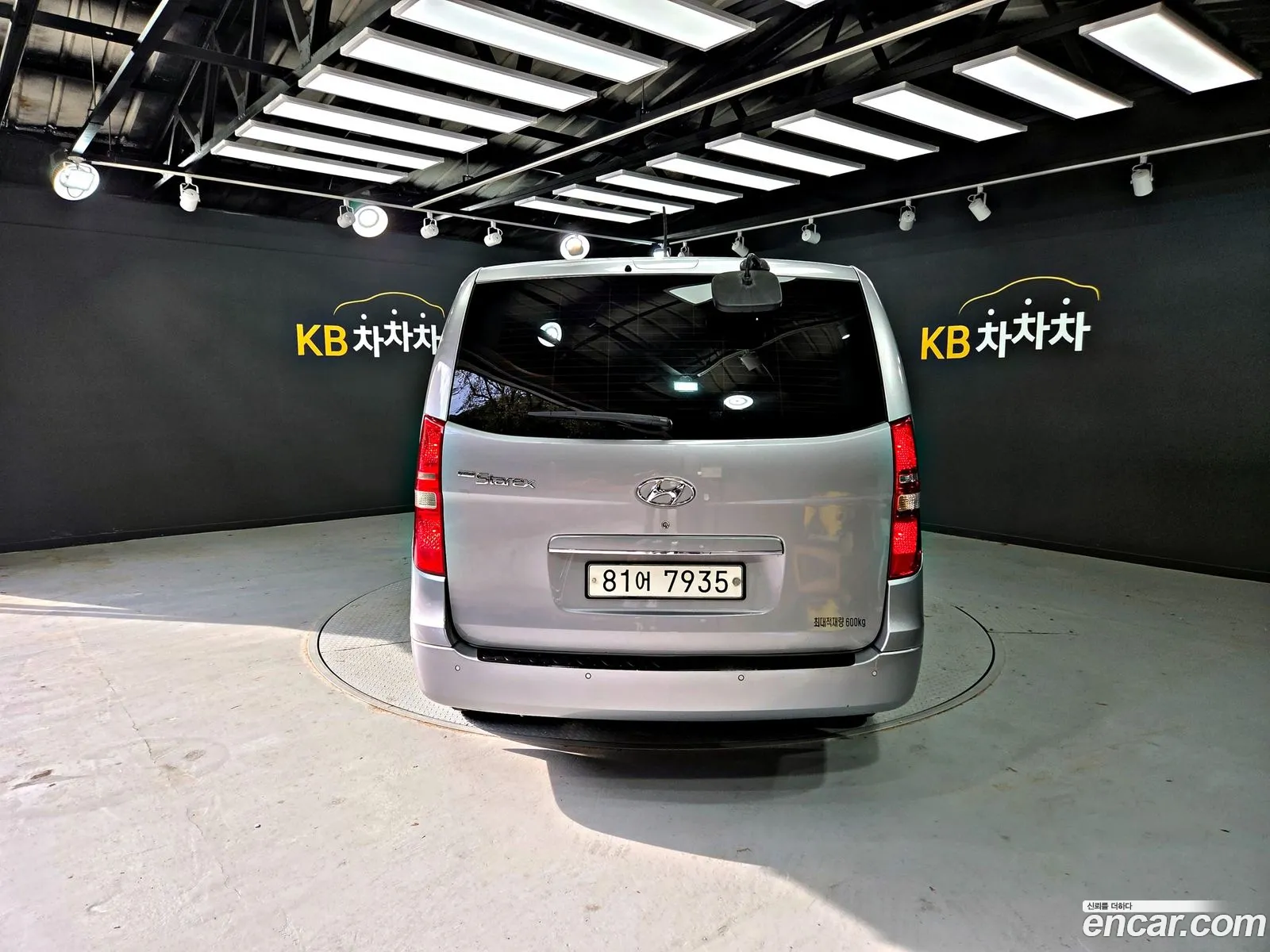 Hyundai Grand Starex 2016 — 17
