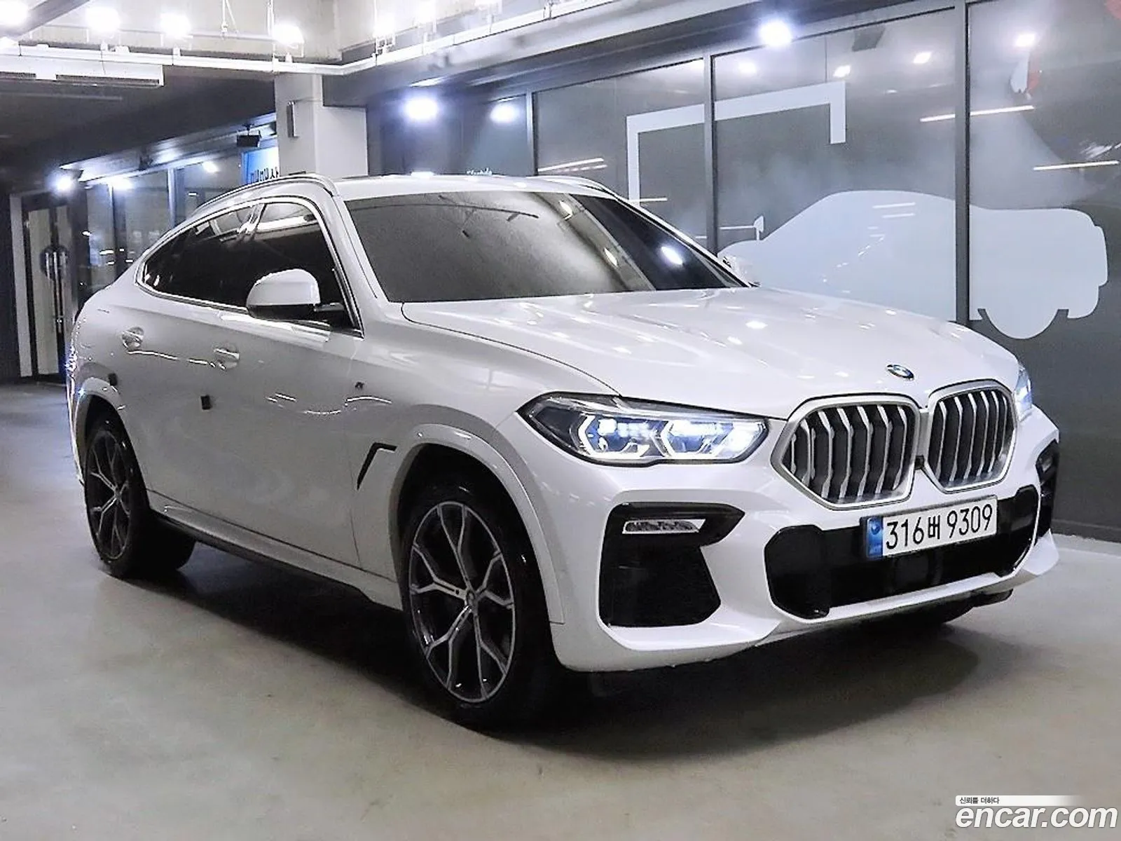BMW X6 2021 — 16