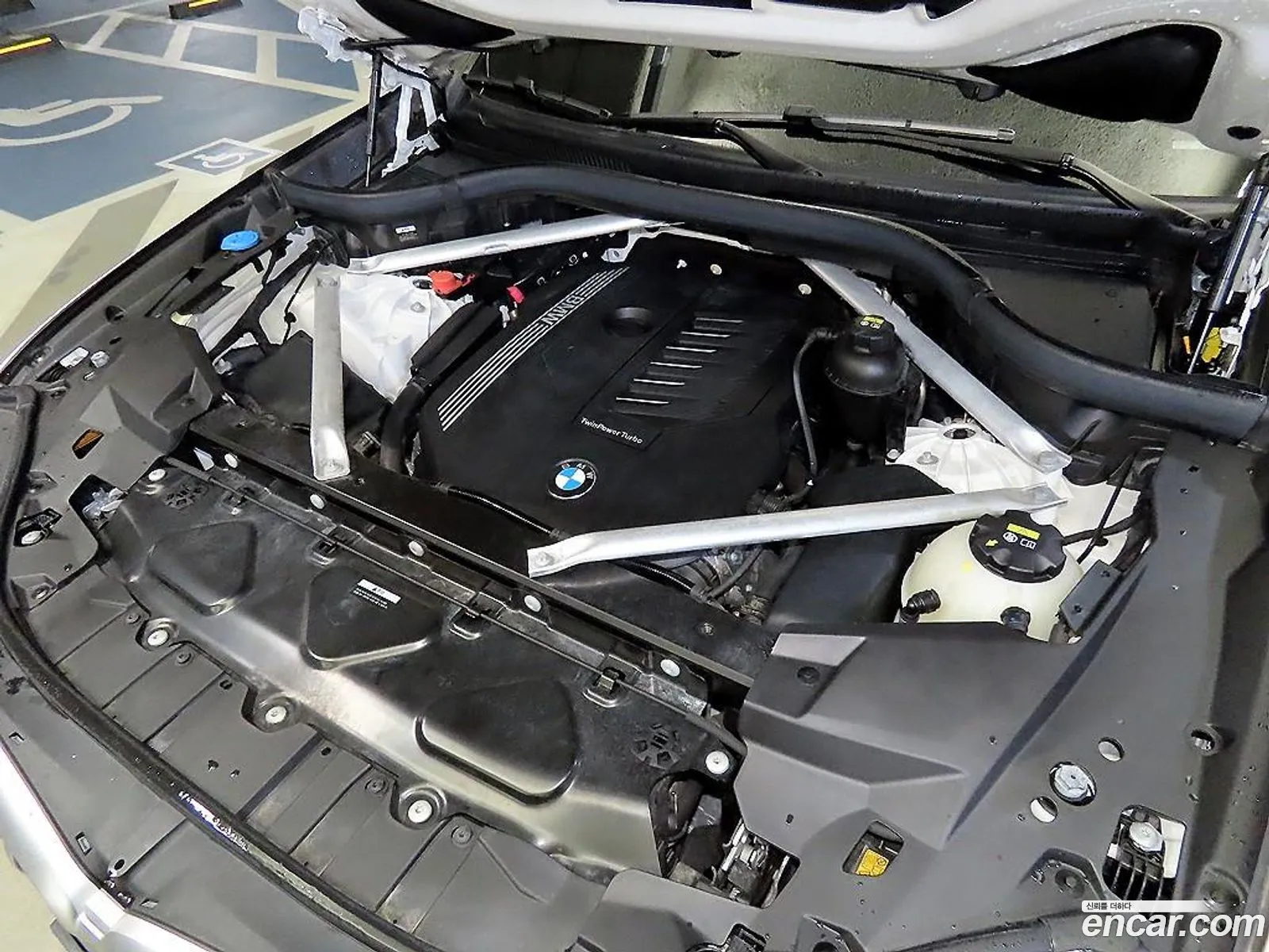 BMW X6 2021 — 20