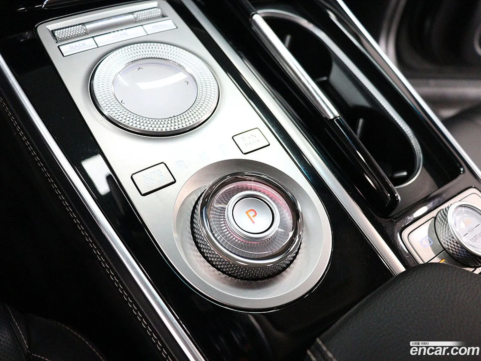 Genesis GV80 2021 — 14