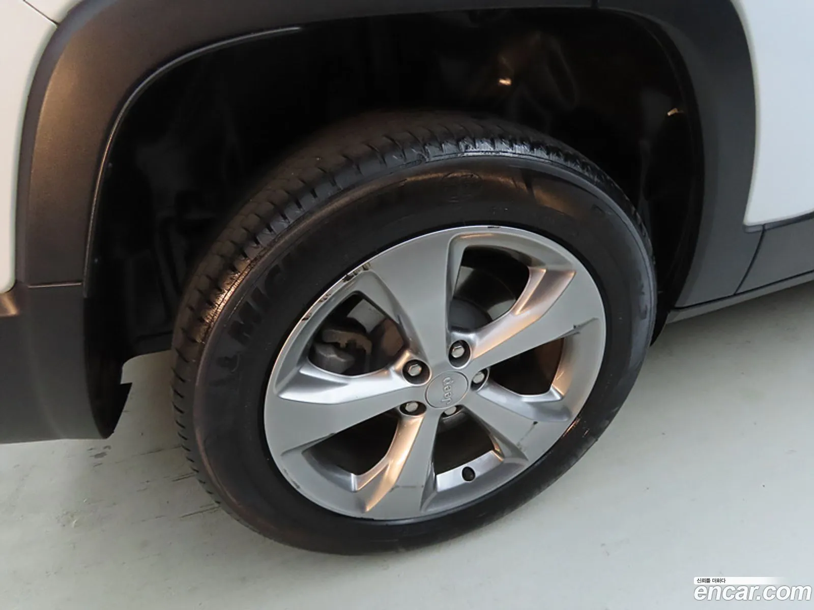 Jeep Cherokee 2021 — 2