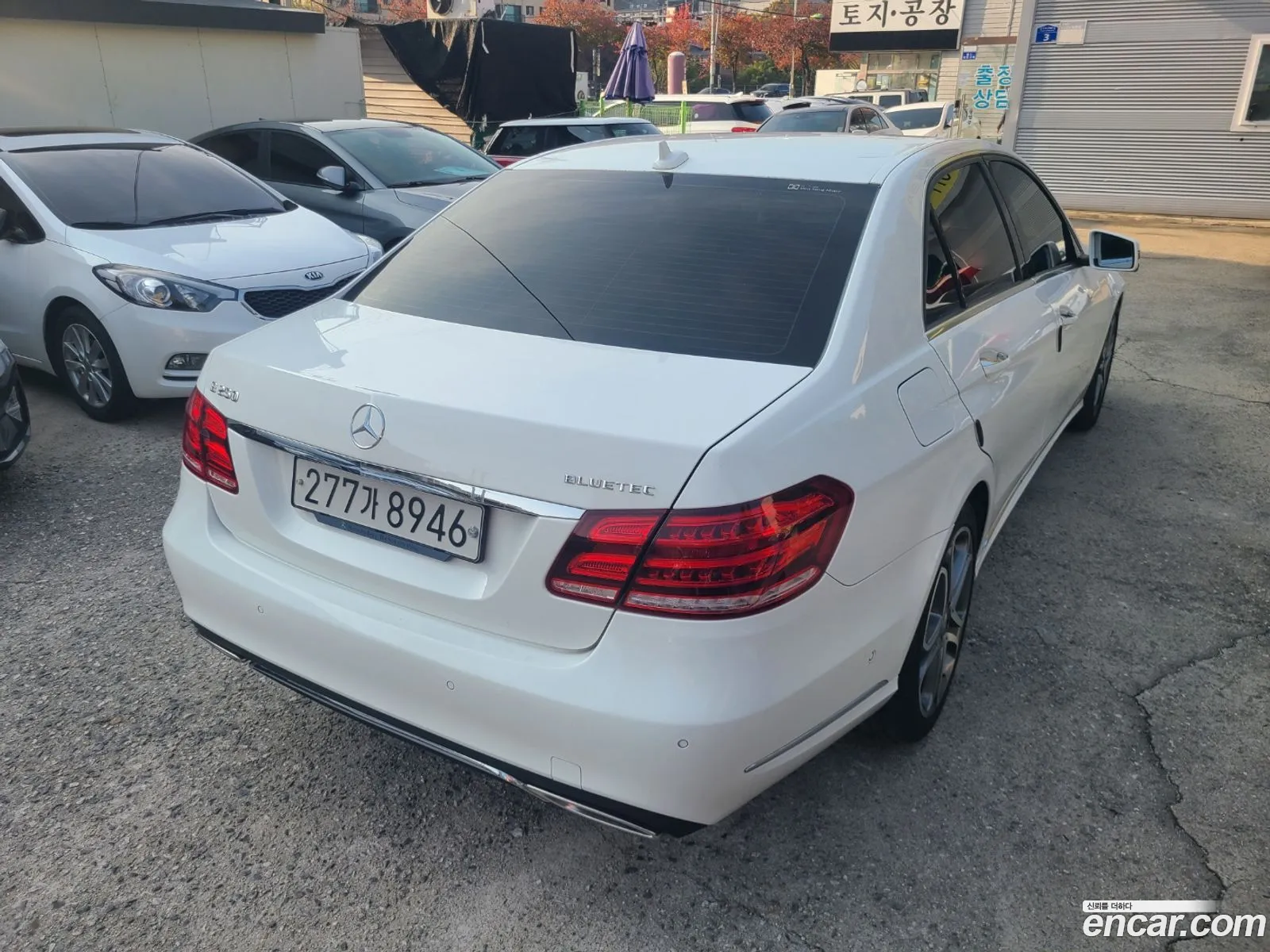 Mercedes-Benz E-Class W212 2015 — 13