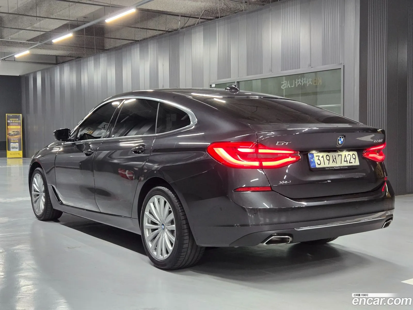 BMW 6 Series GT 2023 — 6