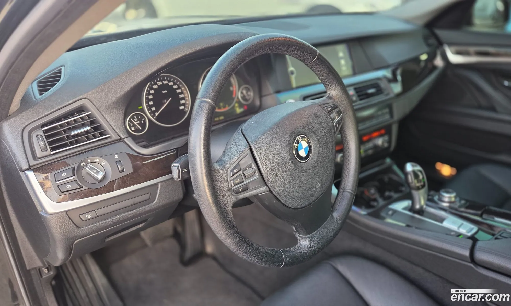 BMW 5 Series 2010 — 20