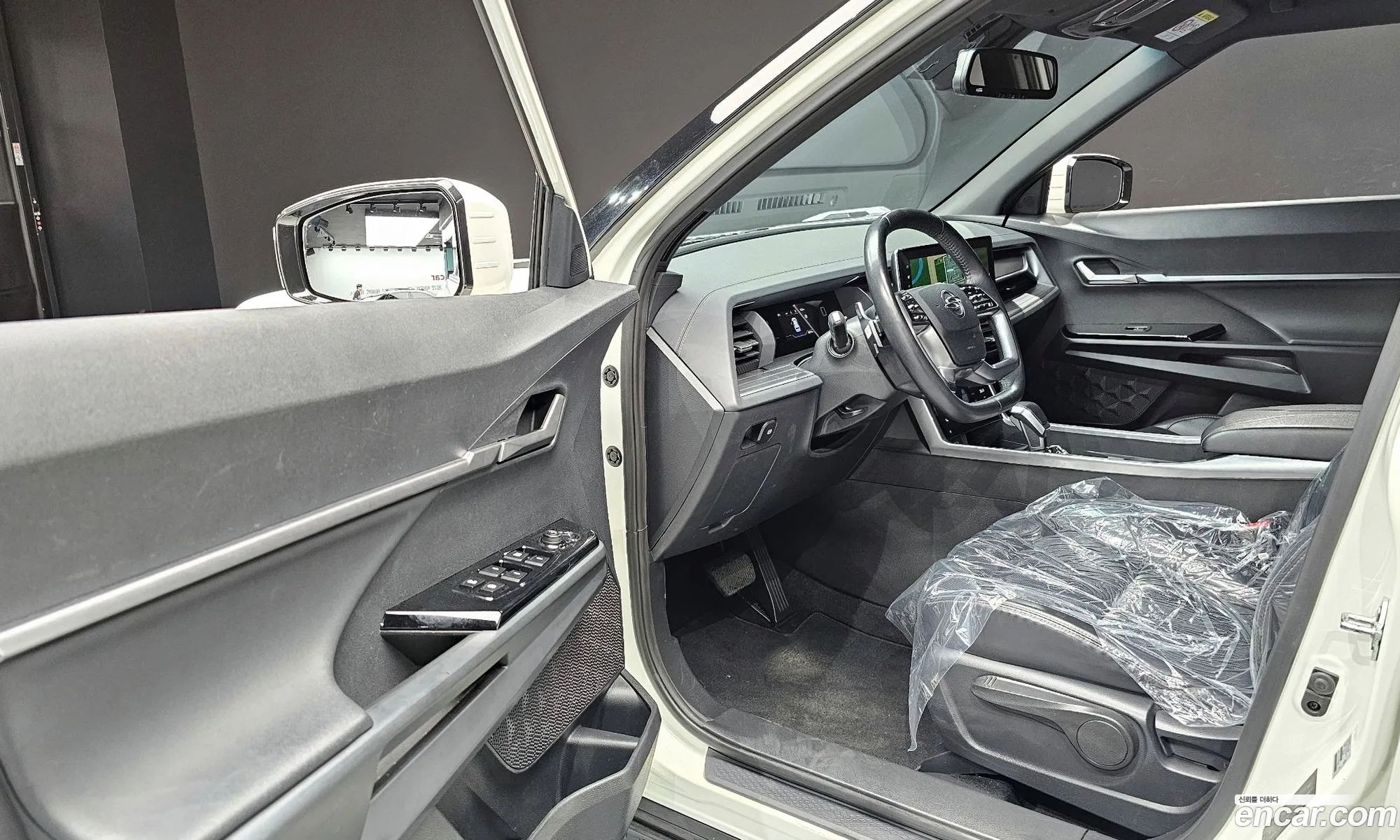 KG Mobility (SsangYong) Torres 2022 — 12