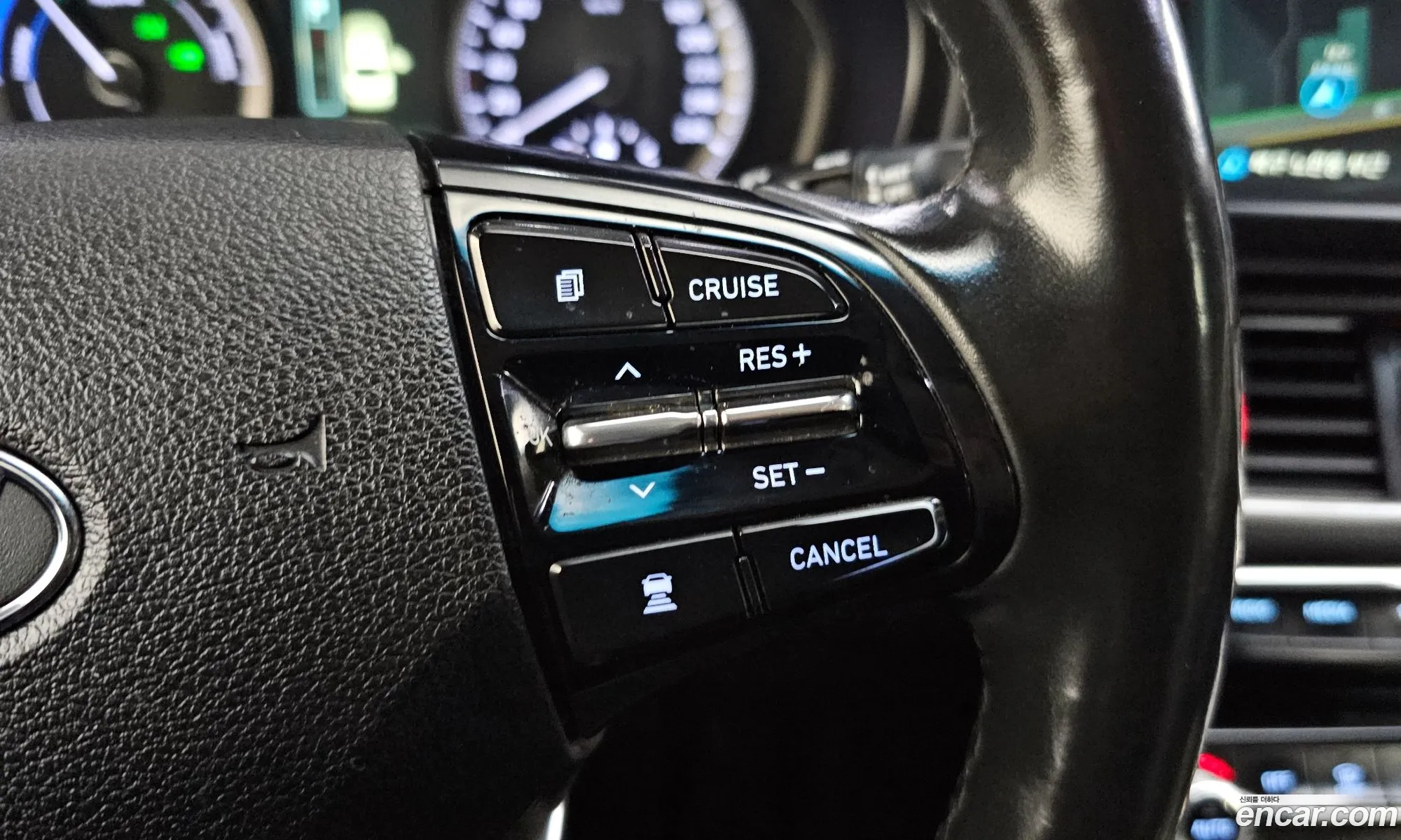 Hyundai Grandeur IG Hybrid 2018 — 18