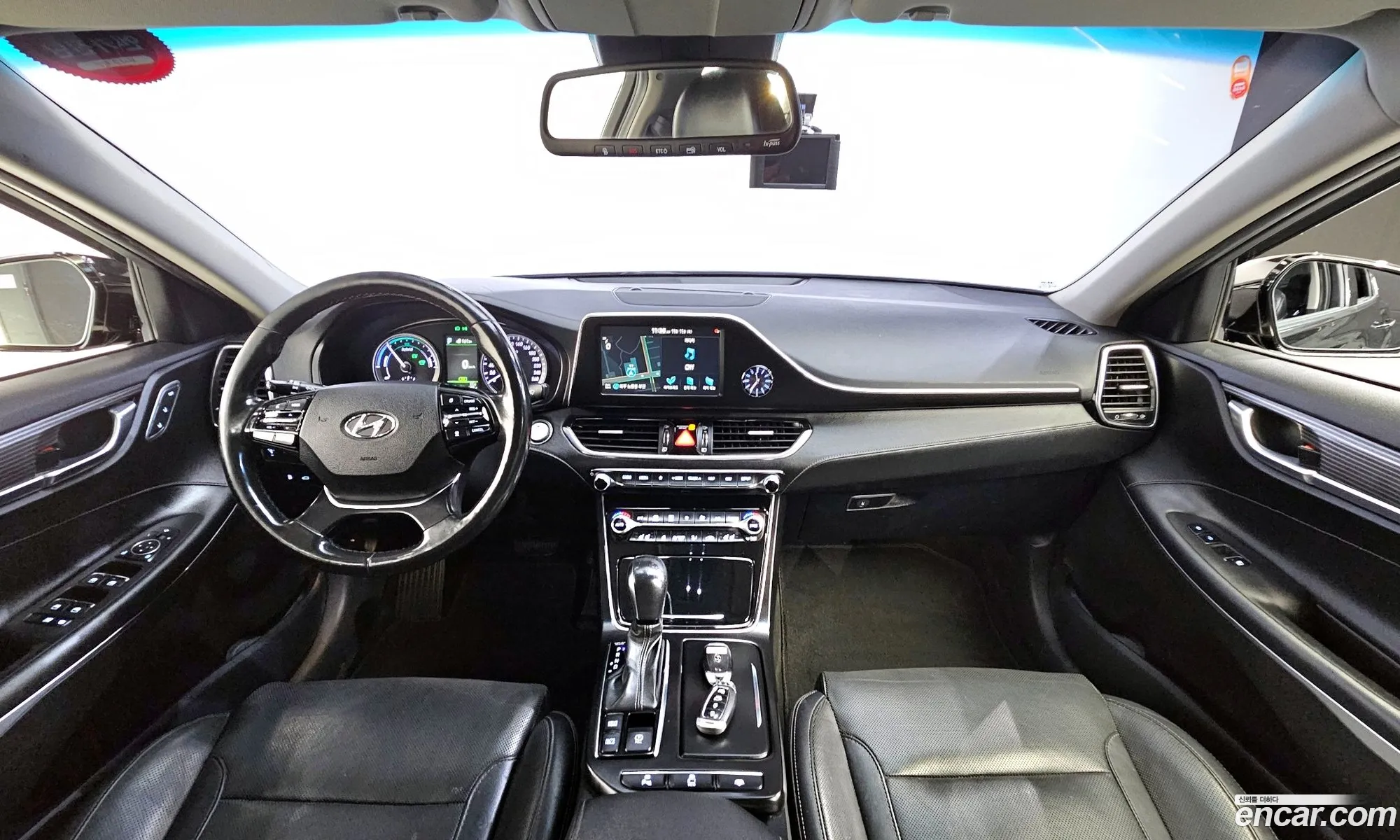 Hyundai Grandeur IG Hybrid 2018 — 16