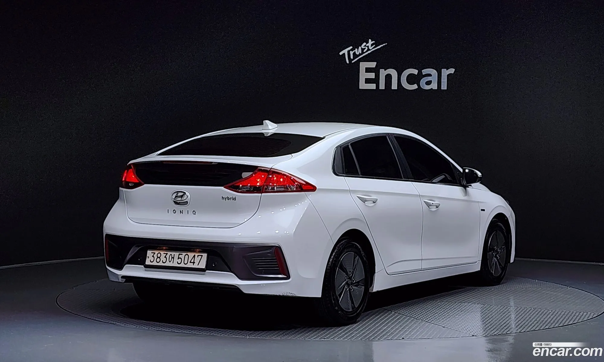 Hyundai Ioniq Hybrid 2020 — 18