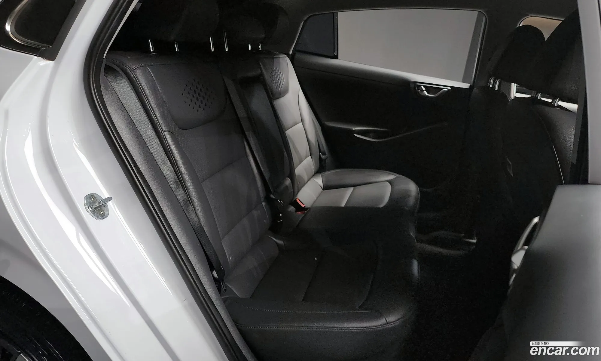 Hyundai Ioniq Hybrid 2020 — 6