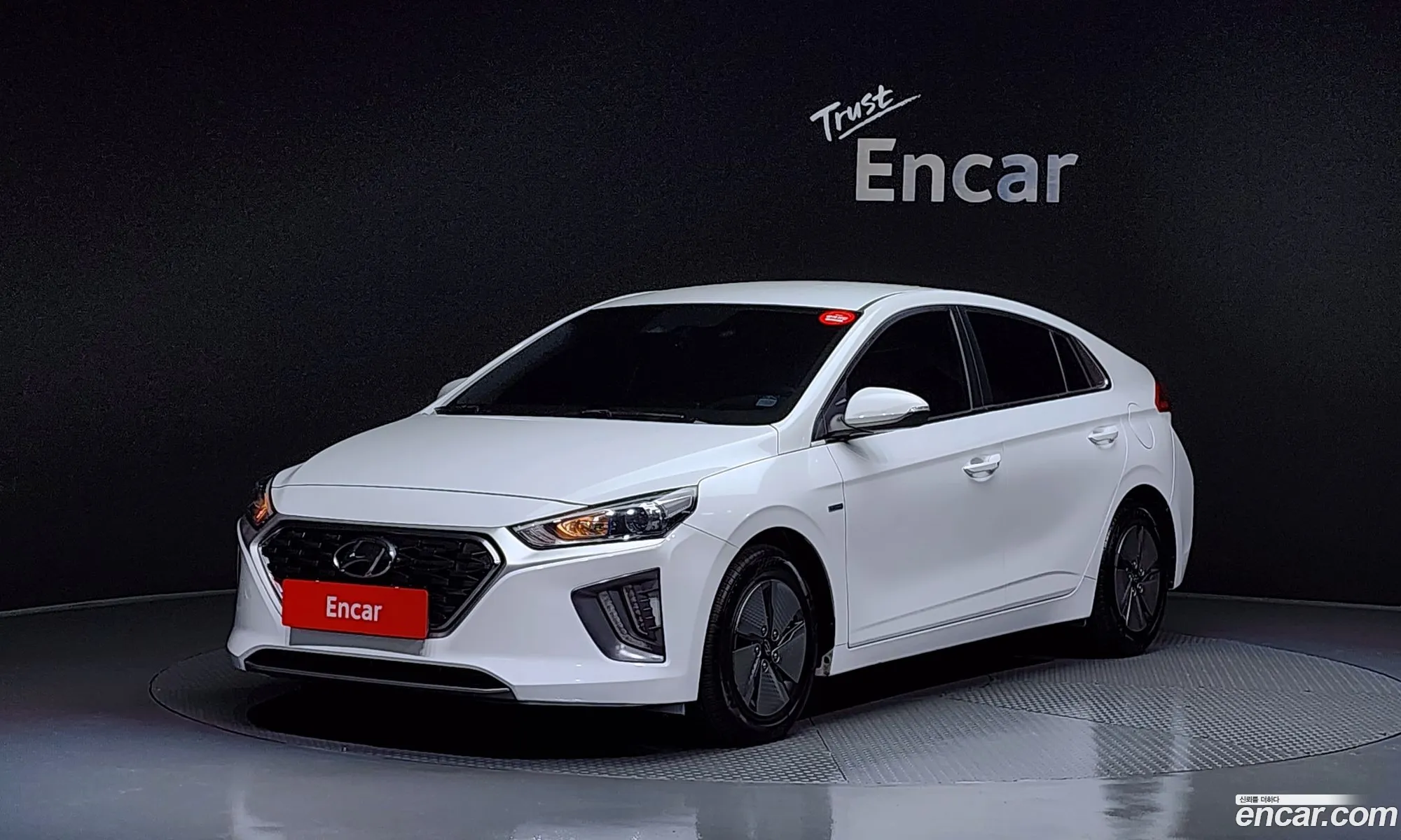 Hyundai Ioniq Hybrid 2020 — 2