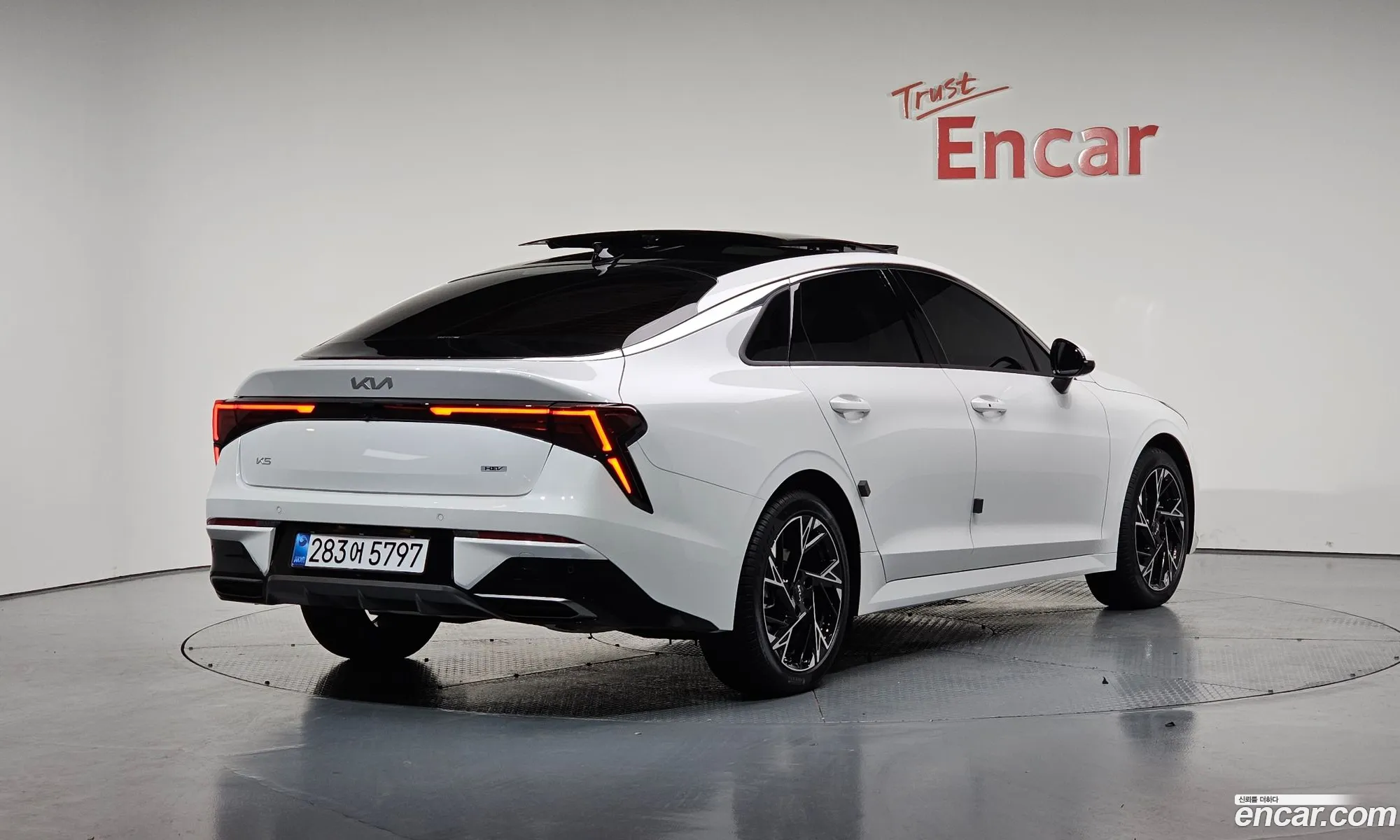 Kia K5 Hybrid 2025 — 5