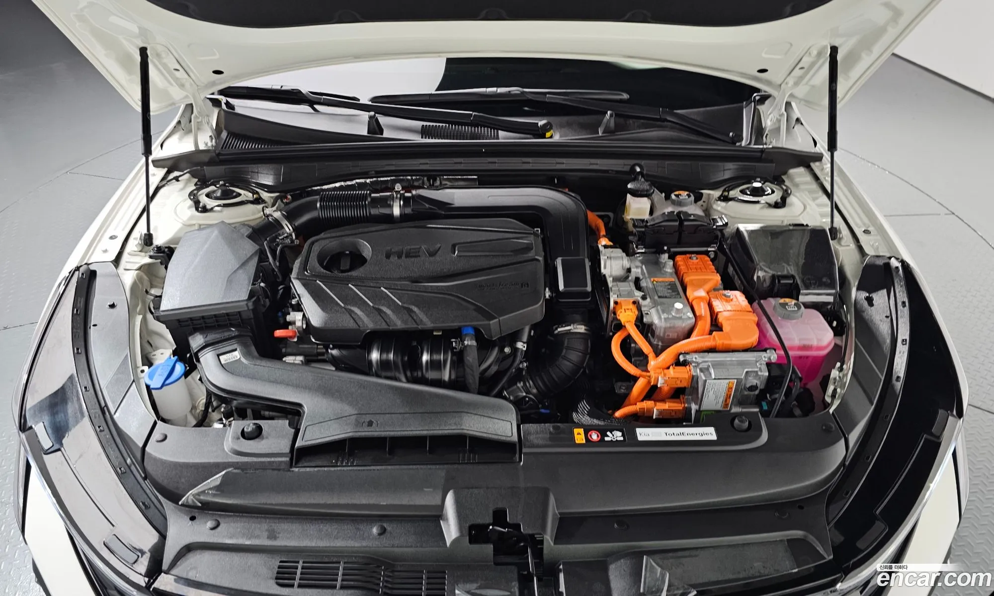 Kia K5 Hybrid 2025 — 3