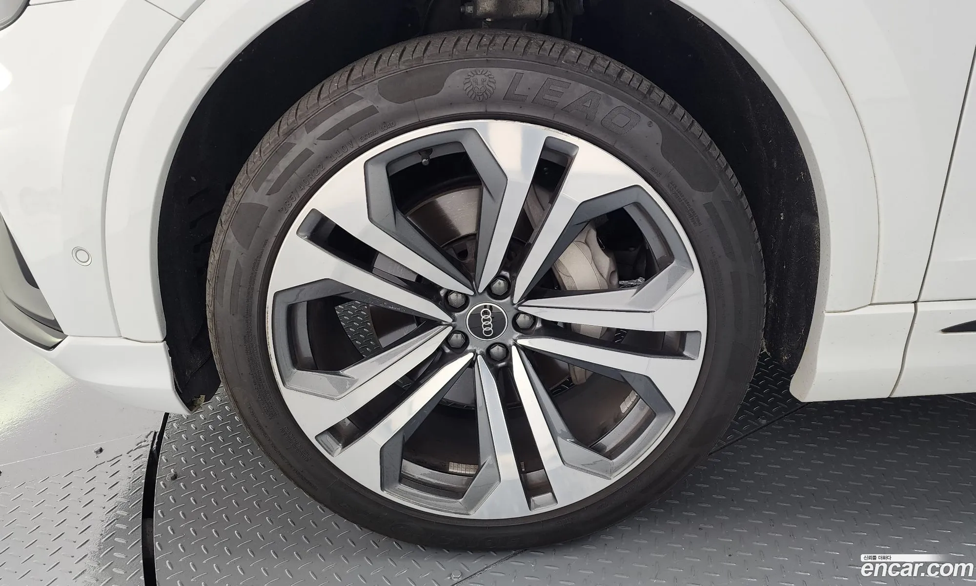 Audi Q8 2023 WAUZZZF1XPD034951 — 13