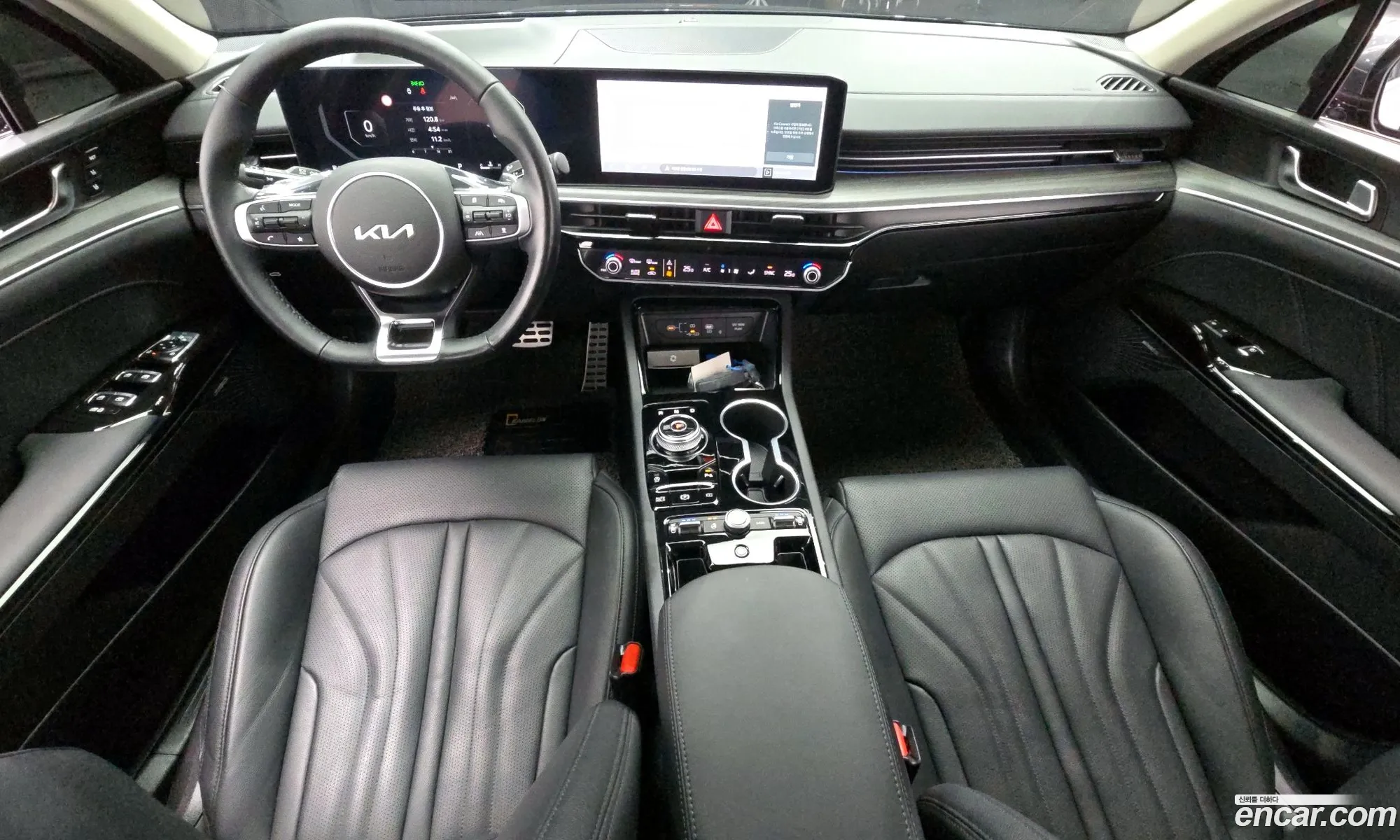 Kia K5 2023 — 10