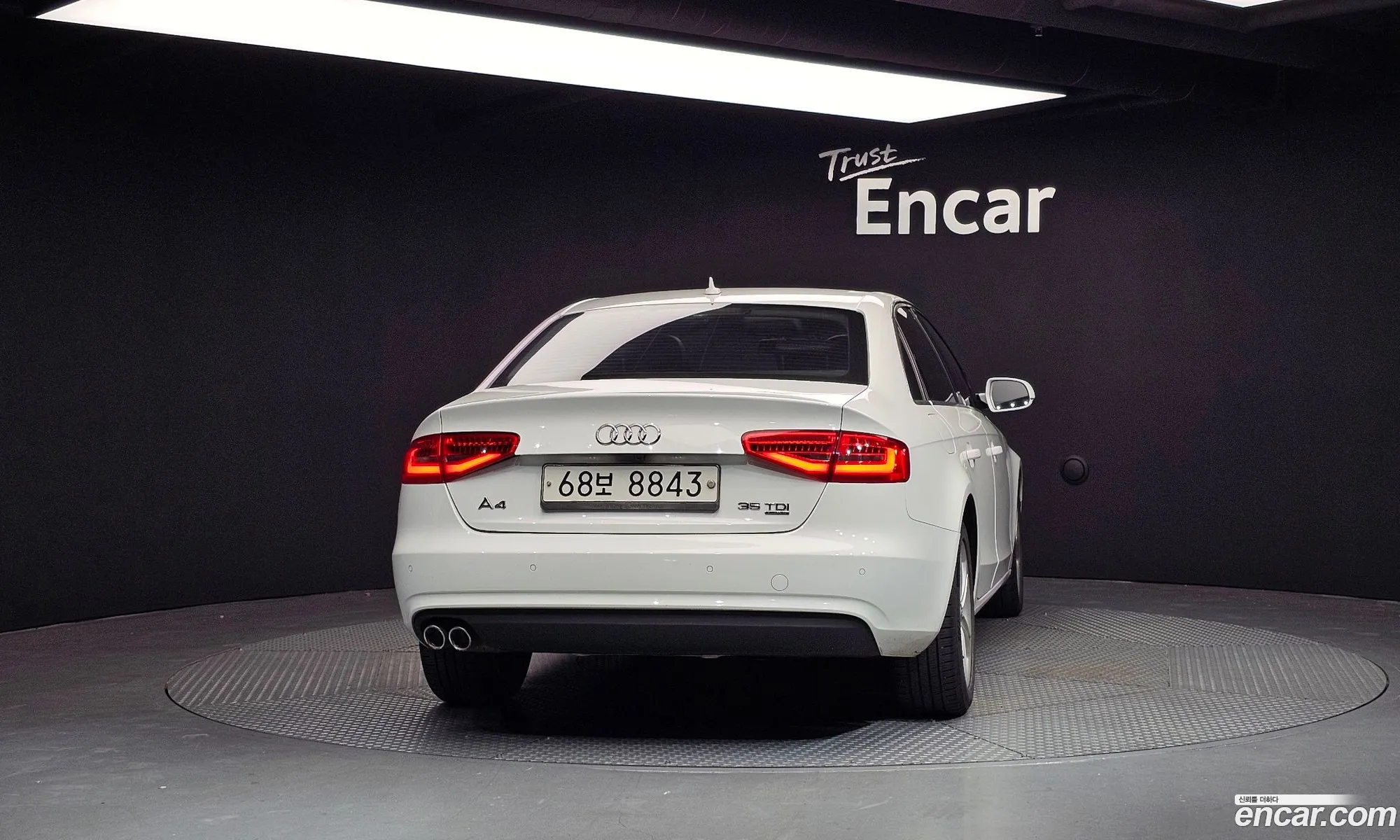 Audi A4 2015 WAUZZZ8K2FN005443 — 2