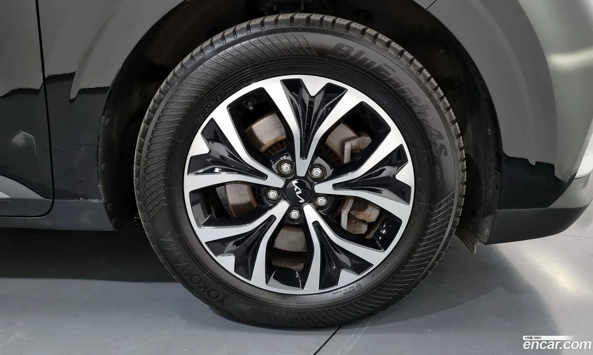 Kia Carnival 2023 — 3