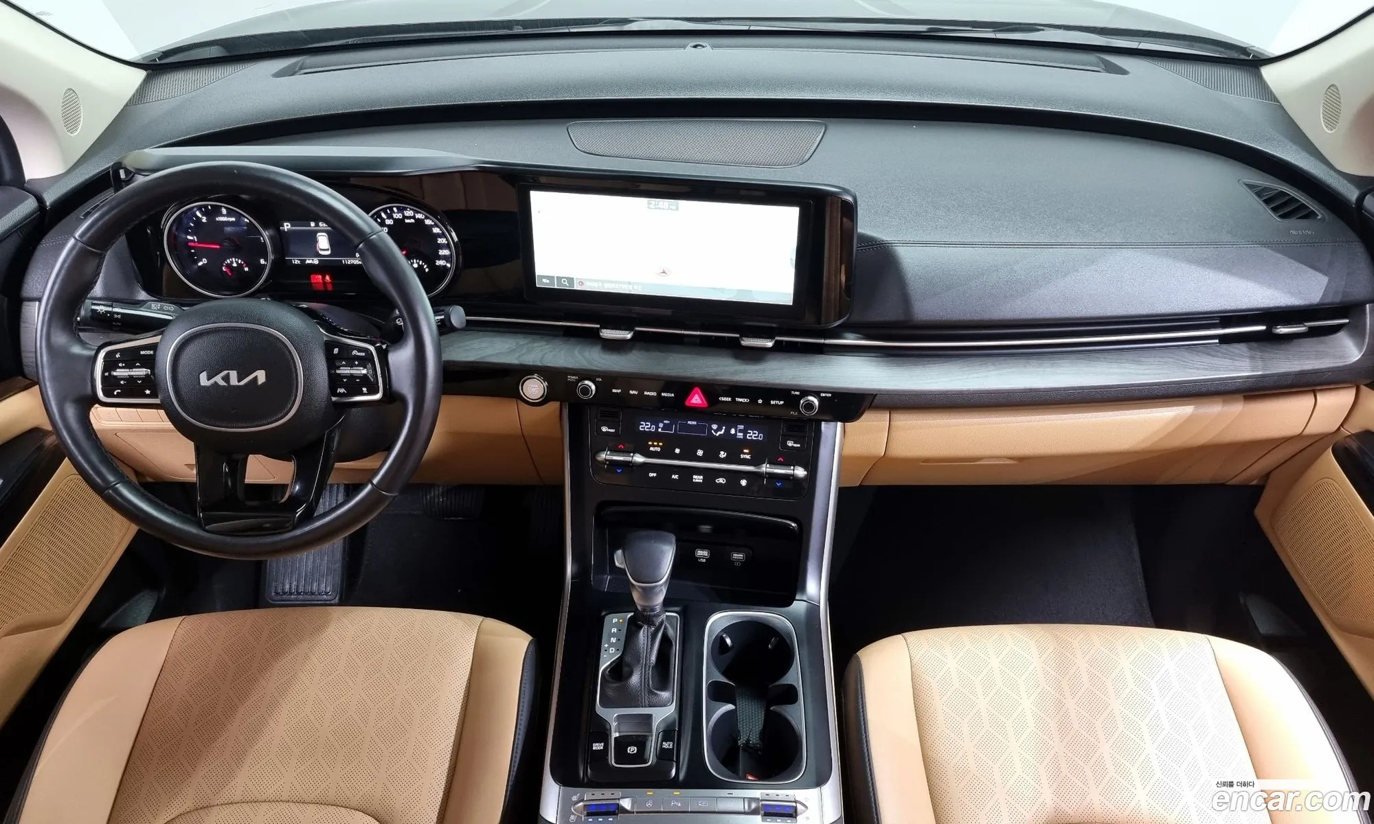 Kia Carnival 2023 — 2