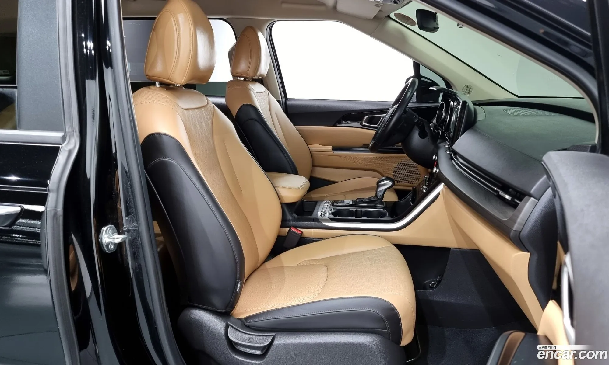 Kia Carnival 2023 — 17