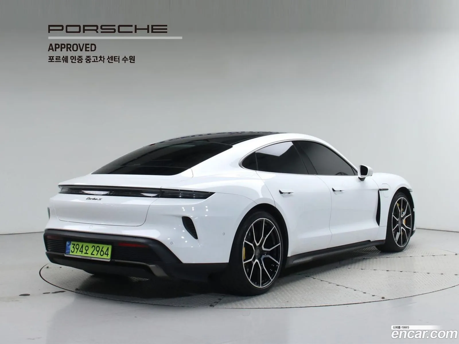 Porsche Taycan 2025 — 4