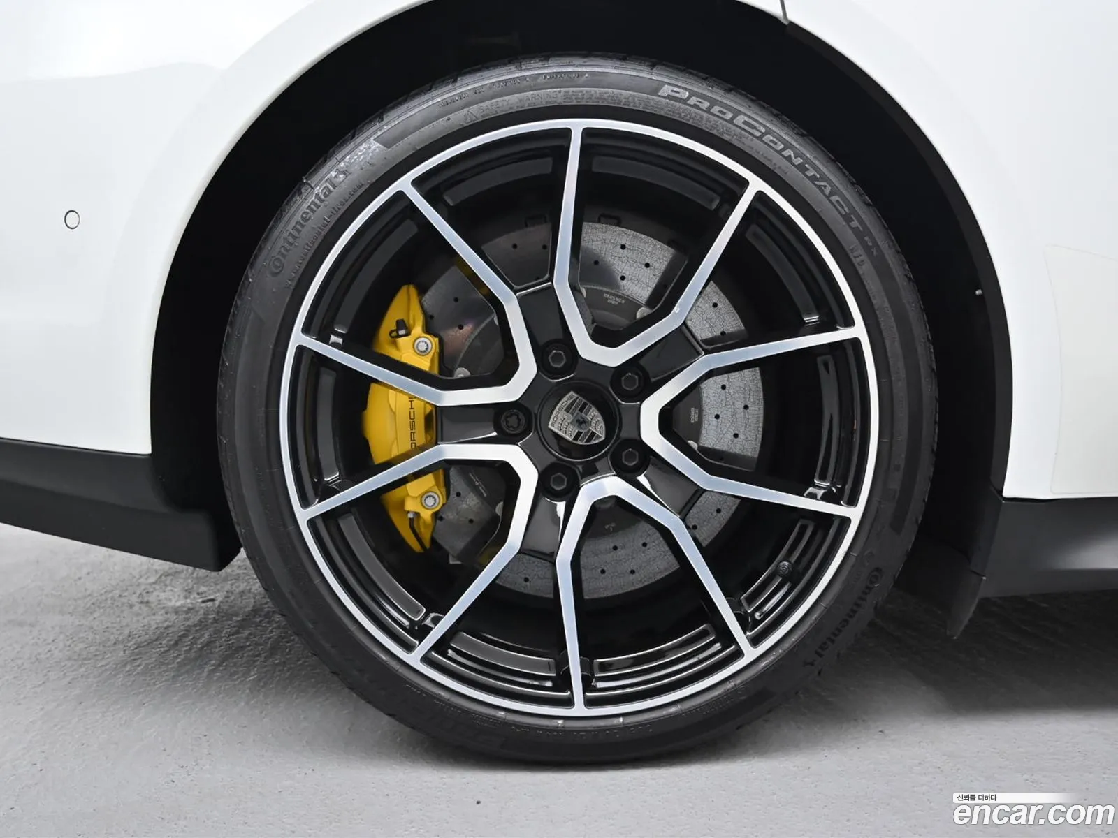 Porsche Taycan 2025 — 5