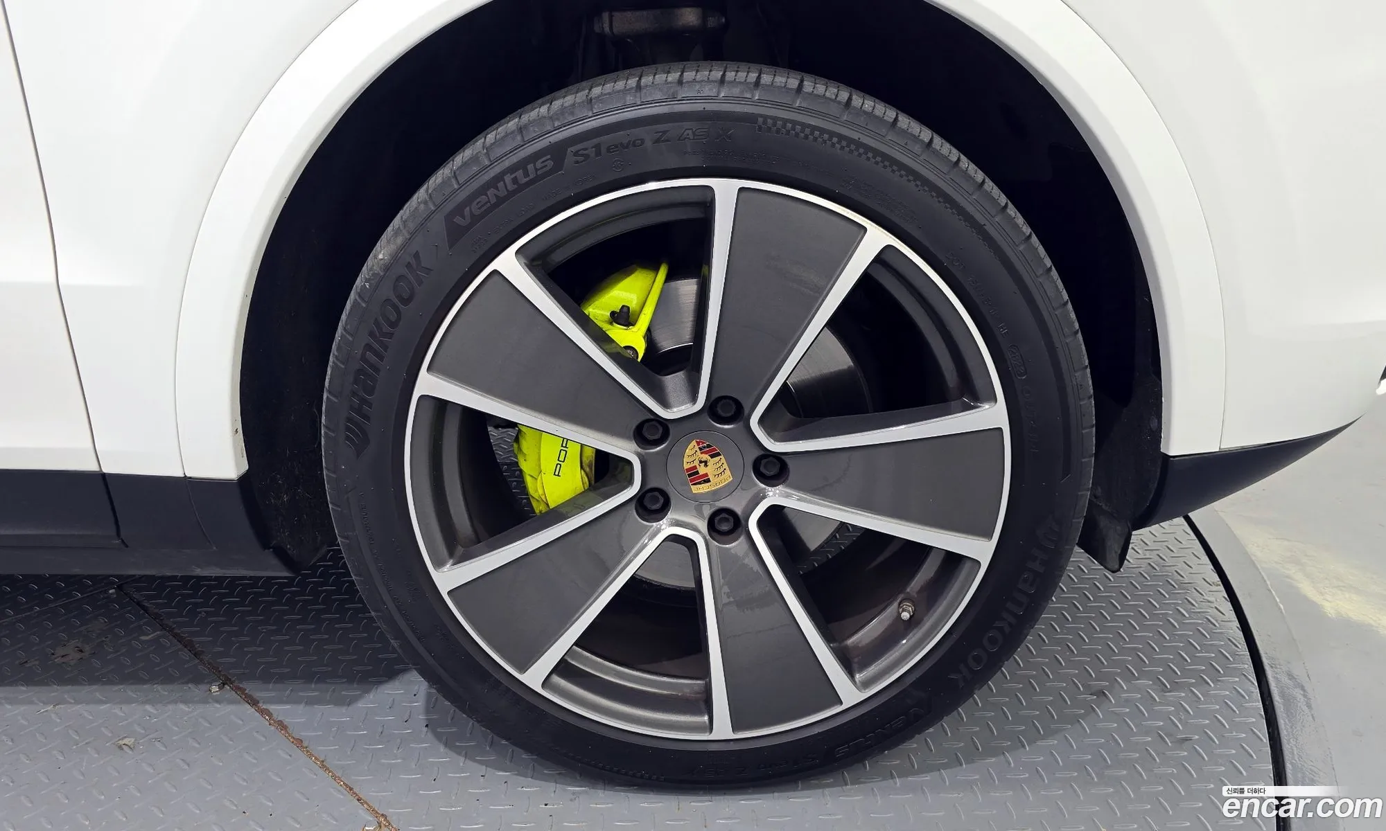 Porsche Cayenne 2020 WP1AE29Y7LDA34037 — 16