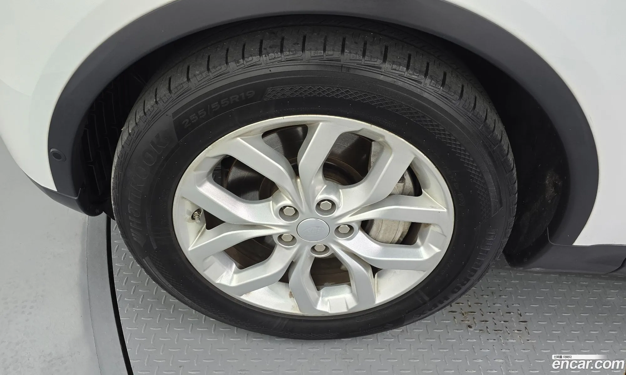 Land Rover Discovery 5 2019 — 11