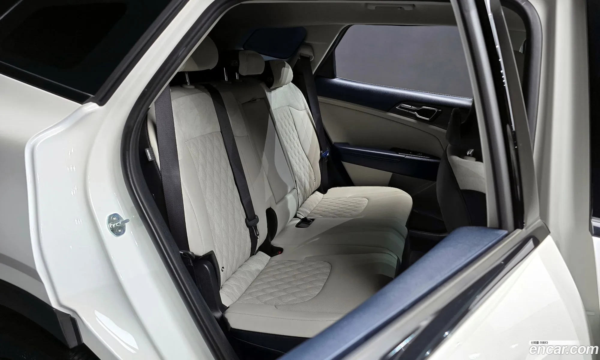 Kia Sportage Hybrid 2023 — 8