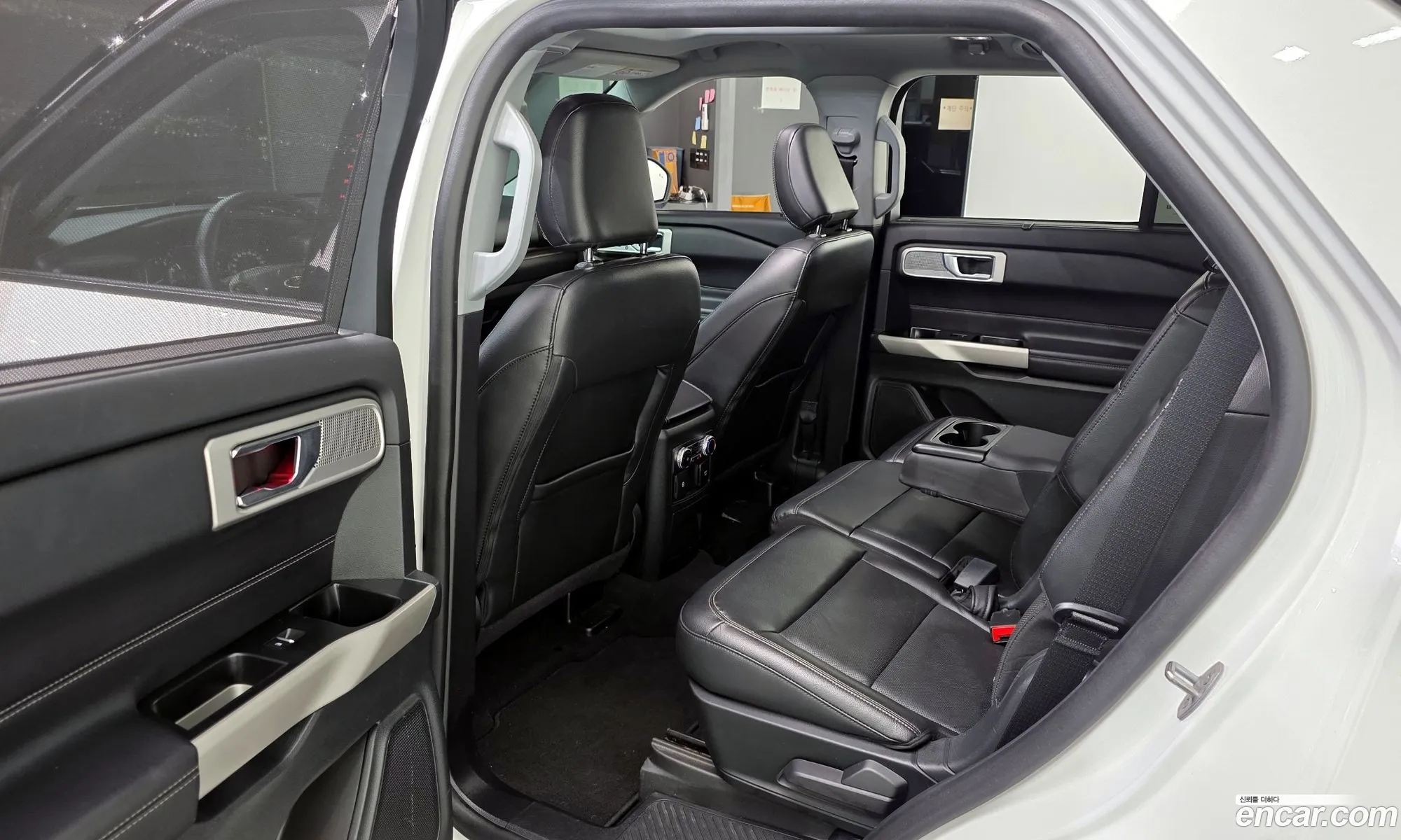 Ford Explorer 6th Gen 2022 1FM5K8FW4NNA00440 — 12