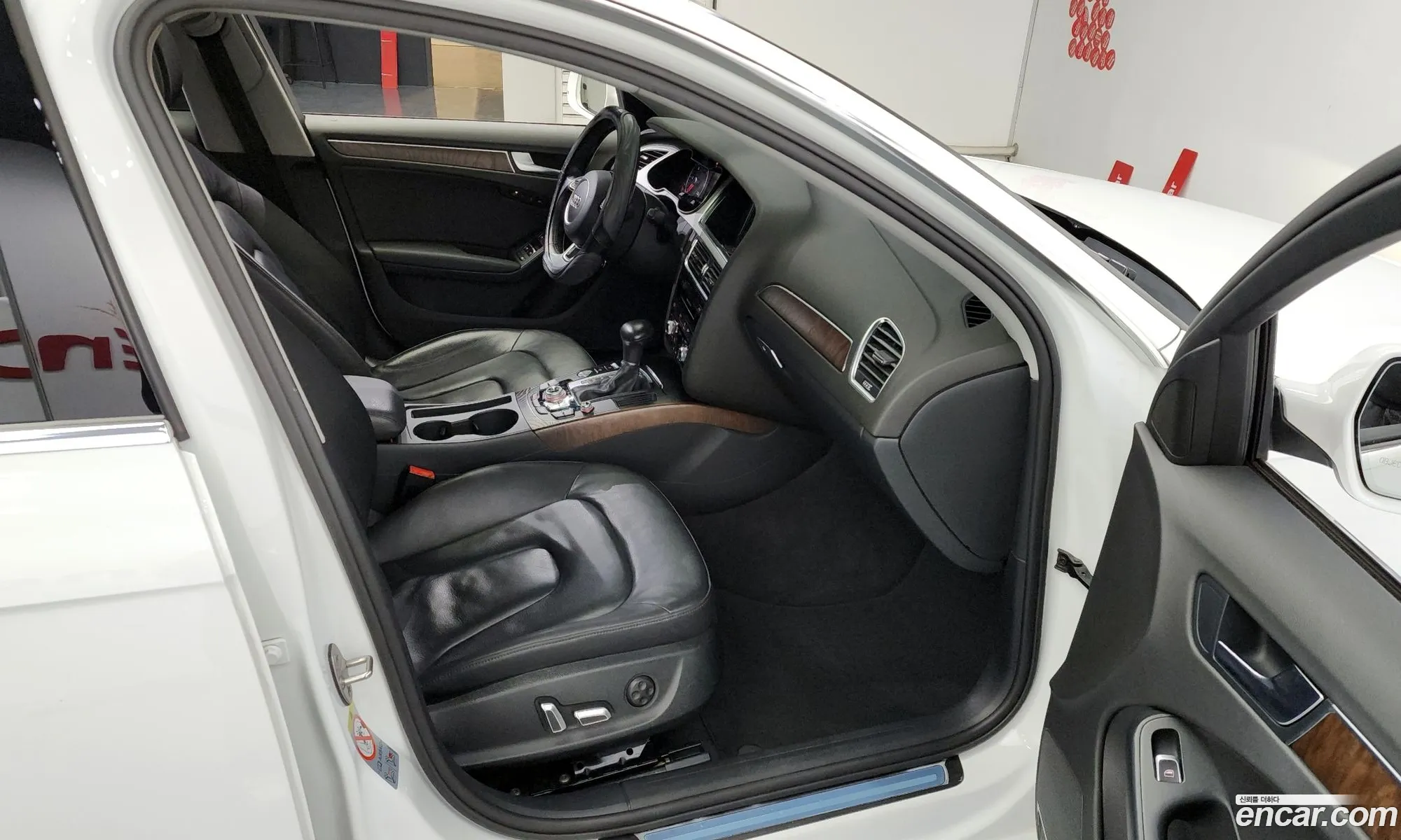 Audi A4 2015 WAUZZZ8K3GN004173 — 19