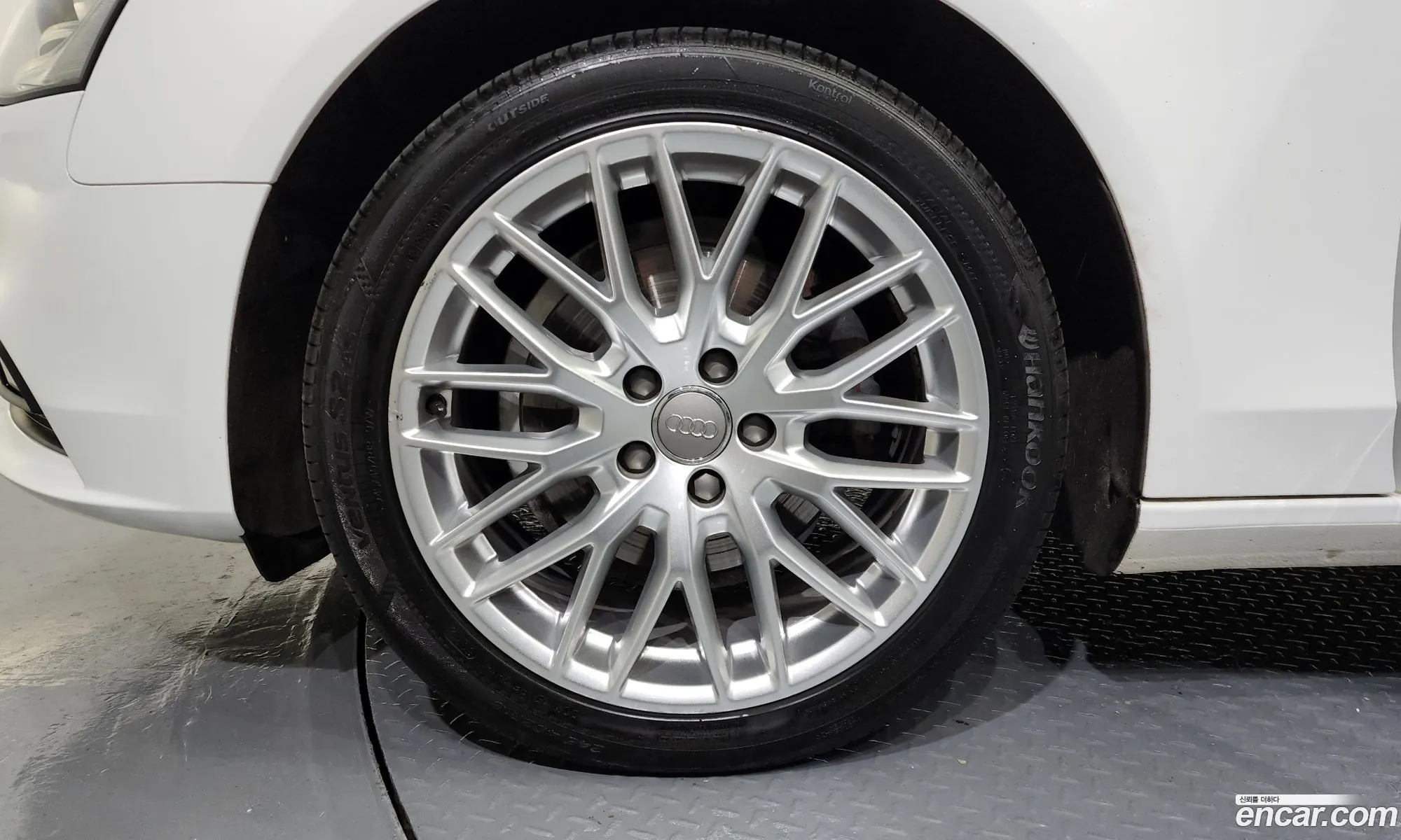 Audi A4 2015 WAUZZZ8K3GN004173 — 6