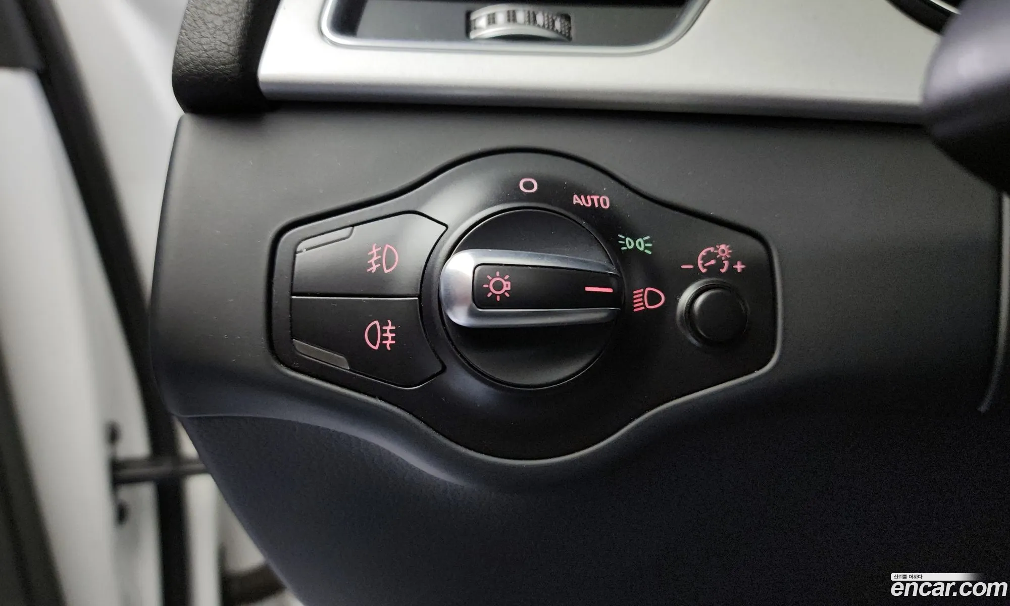 Audi A4 2015 WAUZZZ8K3GN004173 — 12